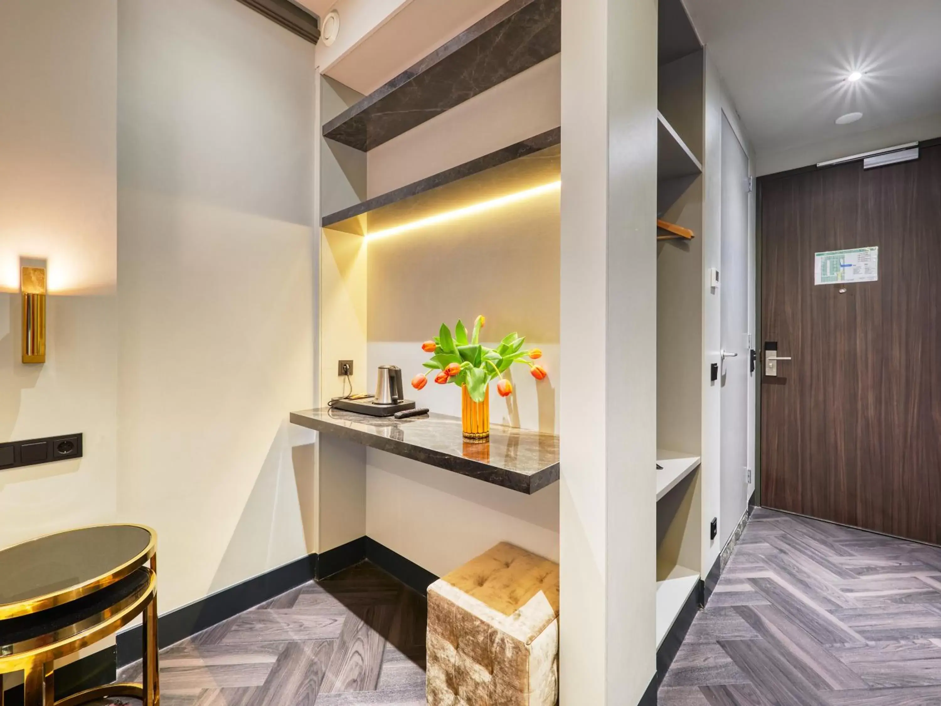 Twin Room with Lake View in G Experience Hotel Twin Room with Lake View in G Experience Hotel