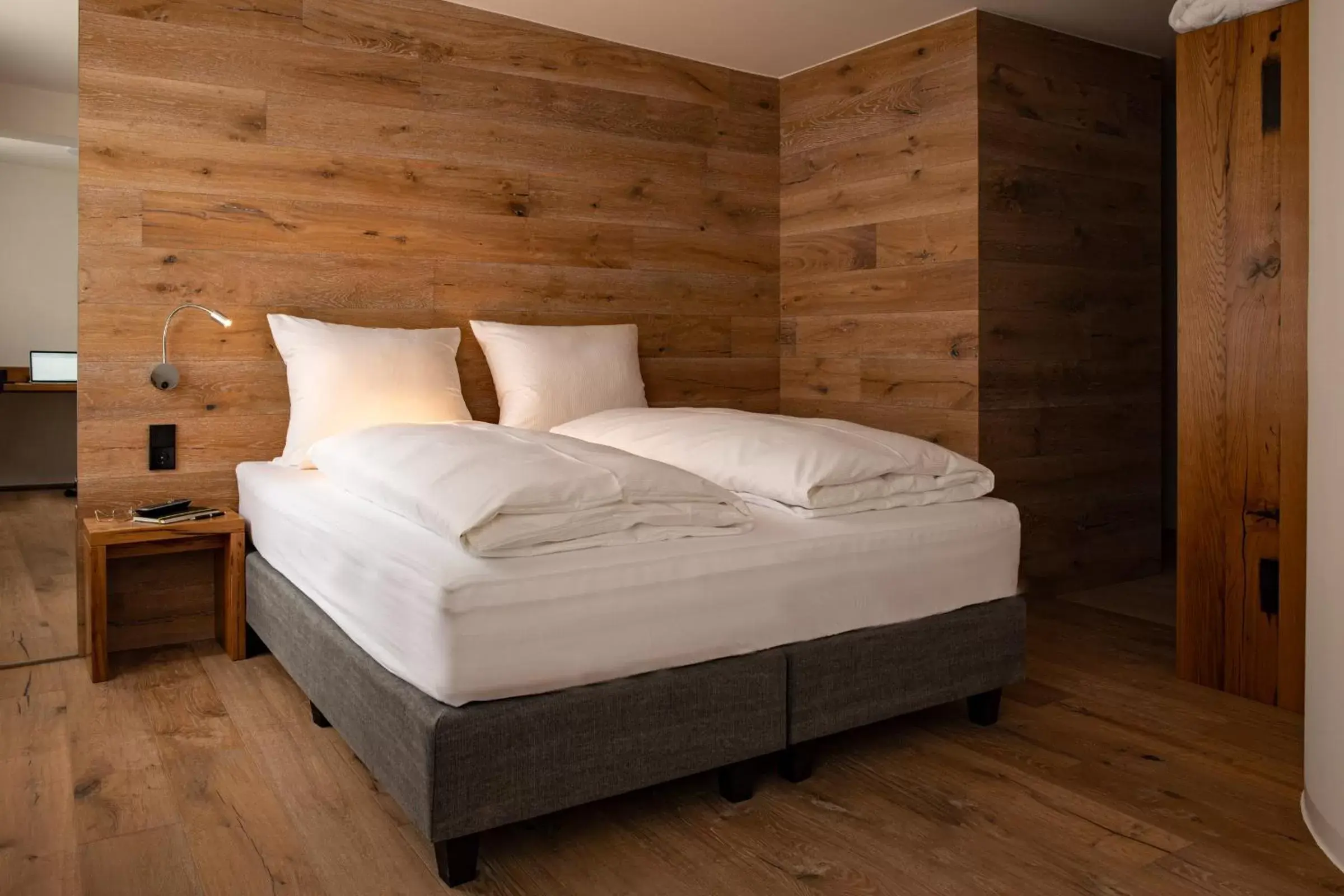 Deluxe Queen Room - single occupancy in Hotel Ochsen Post Deluxe Queen Room - single occupancy in Hotel Ochsen Post