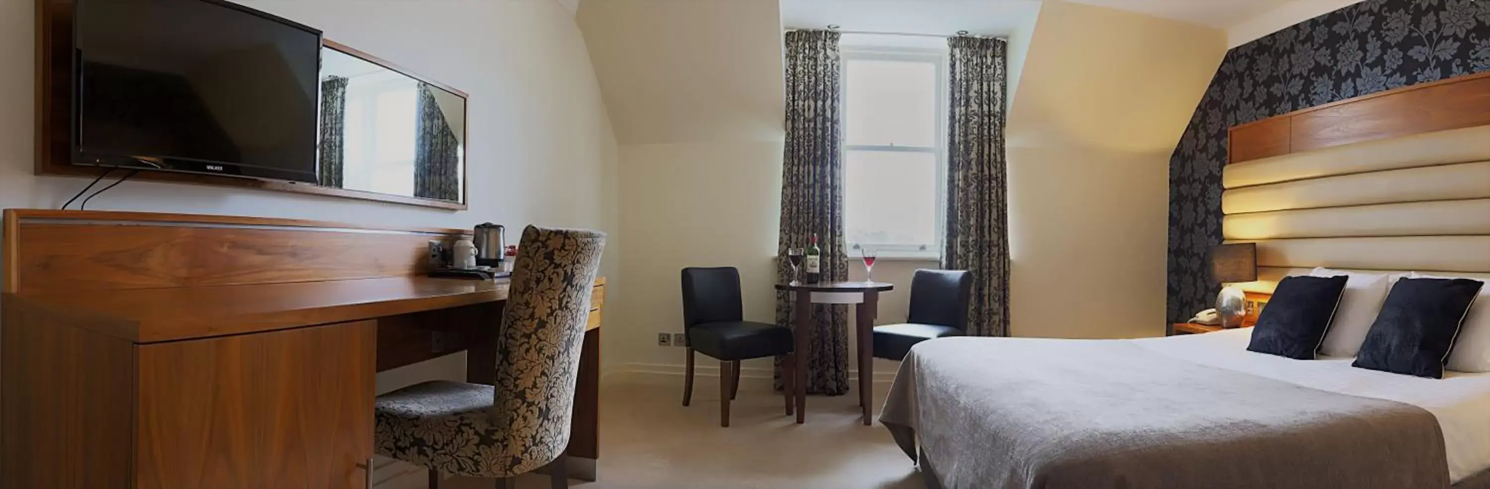 Single Room in Westport Country Lodge Hotel Single Room in Westport Country Lodge Hotel