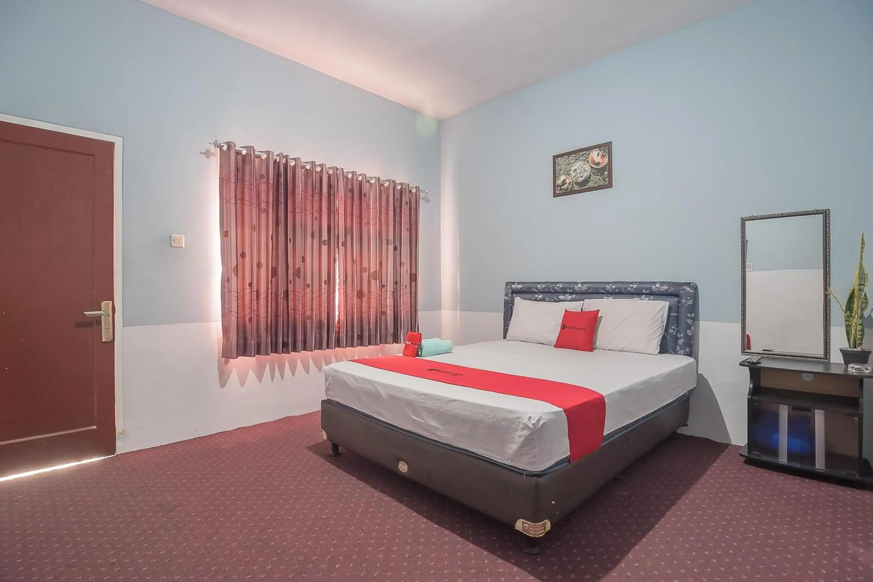 RedDoorz near Happy Farm Ciwidey RedDoorz near Happy Farm Ciwidey