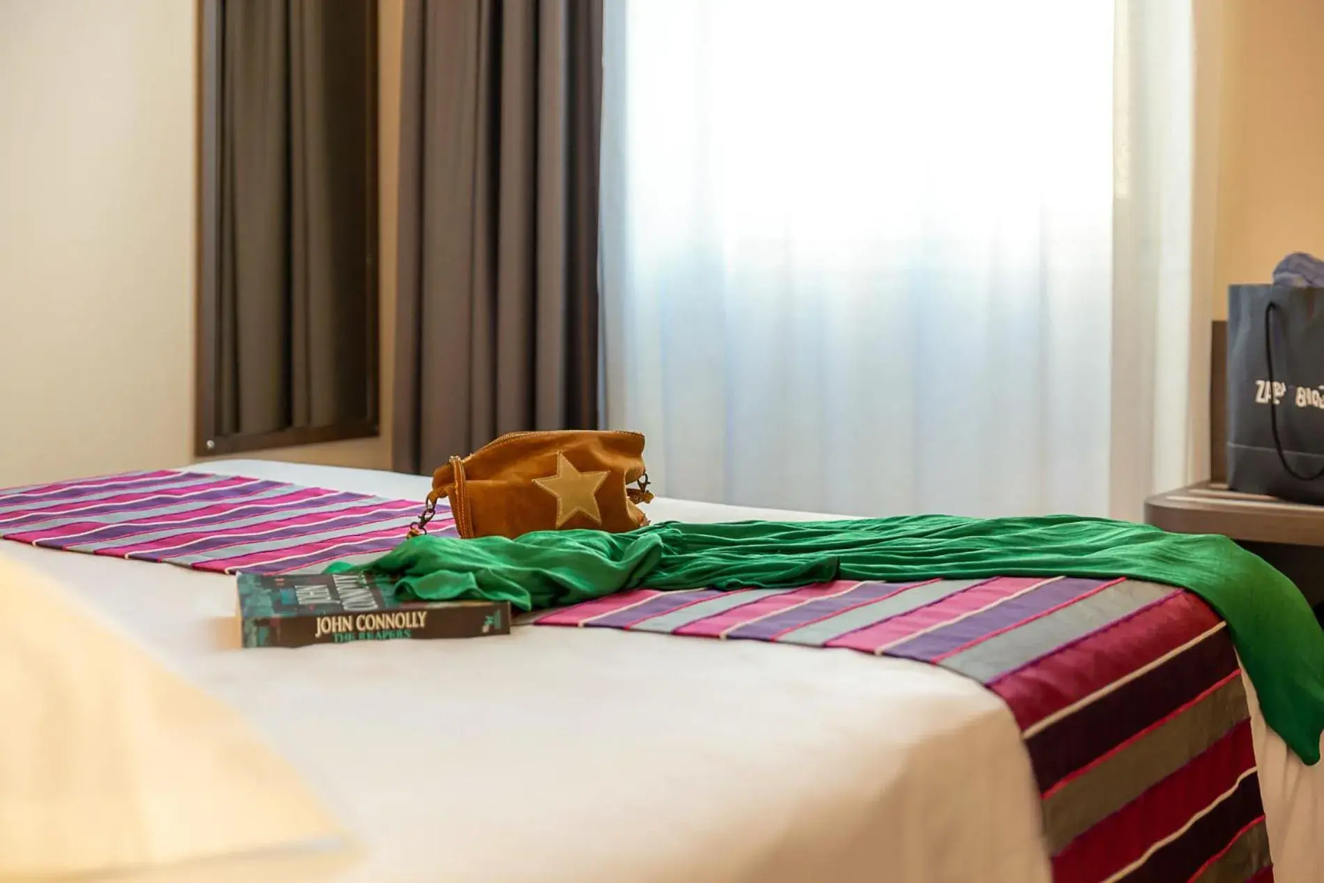 Comfort Double Room in Hotel Terminus Saint-Charles Comfort Double Room in Hotel Terminus Saint-Charles