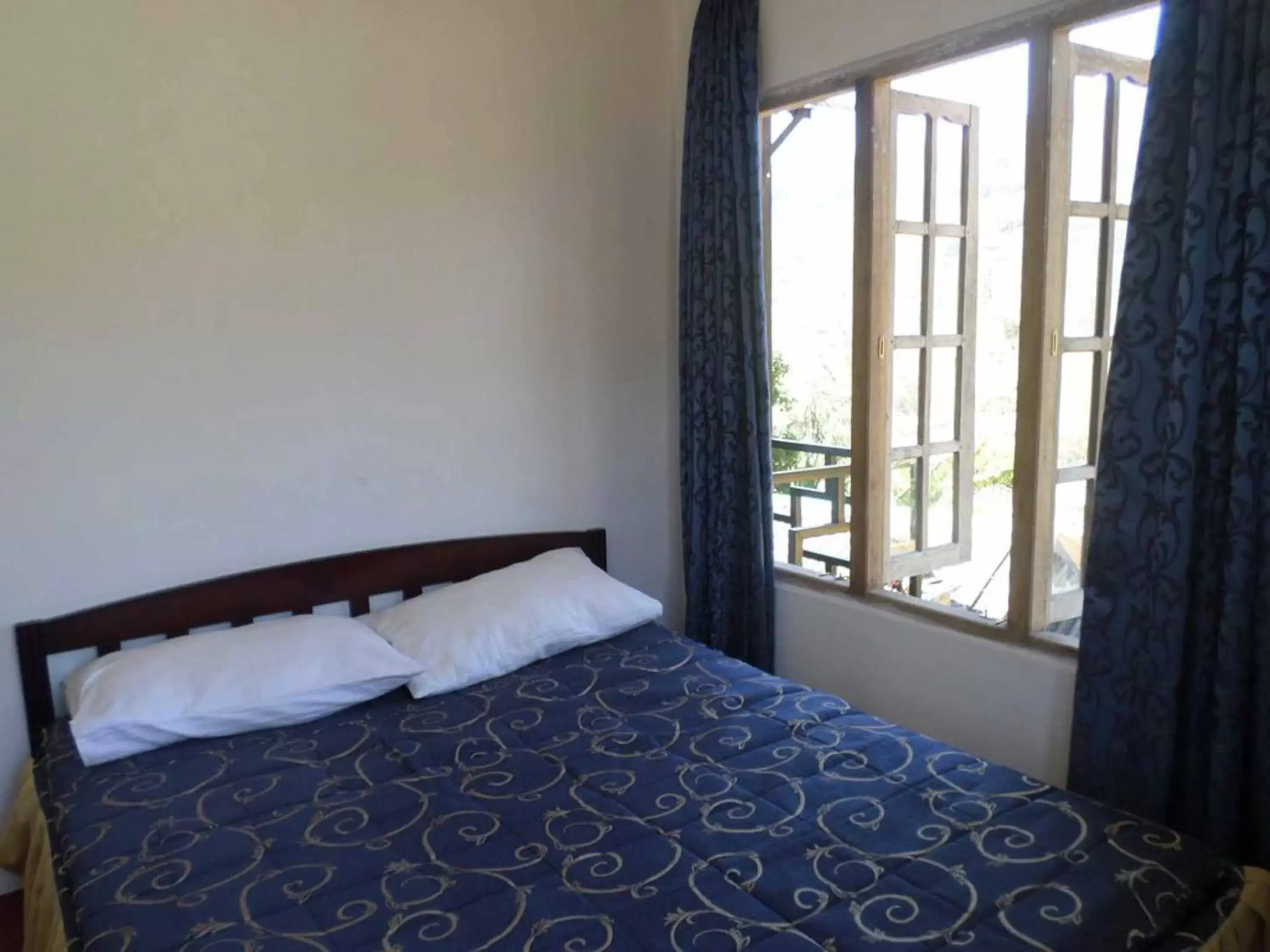 Double Room with Shared Bathroom in The Train View Double Room with Shared Bathroom in The Train View