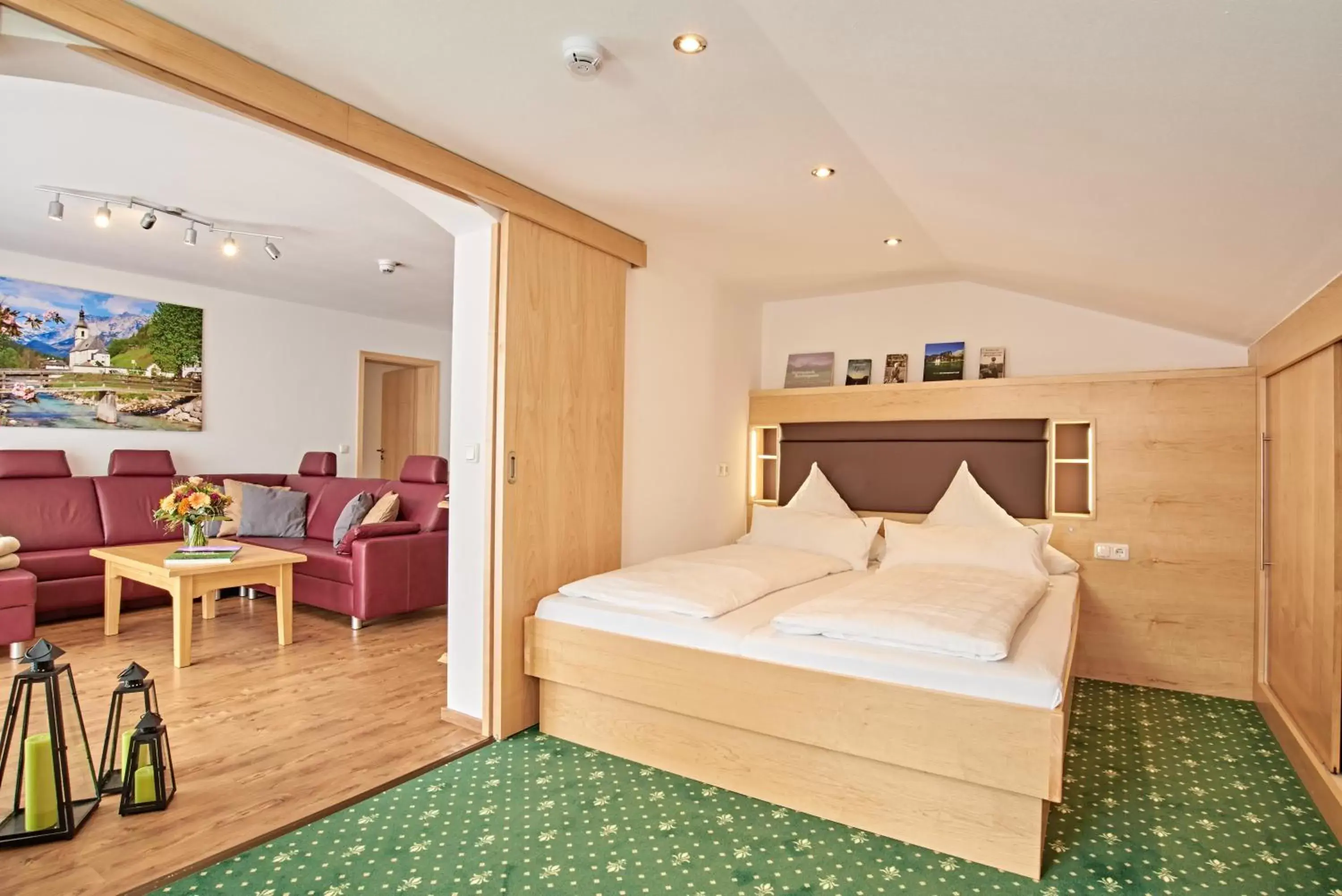 Deluxe Two-Bedroom Apartment in Hotel Gruenberger Deluxe Two-Bedroom Apartment in Hotel Gruenberger