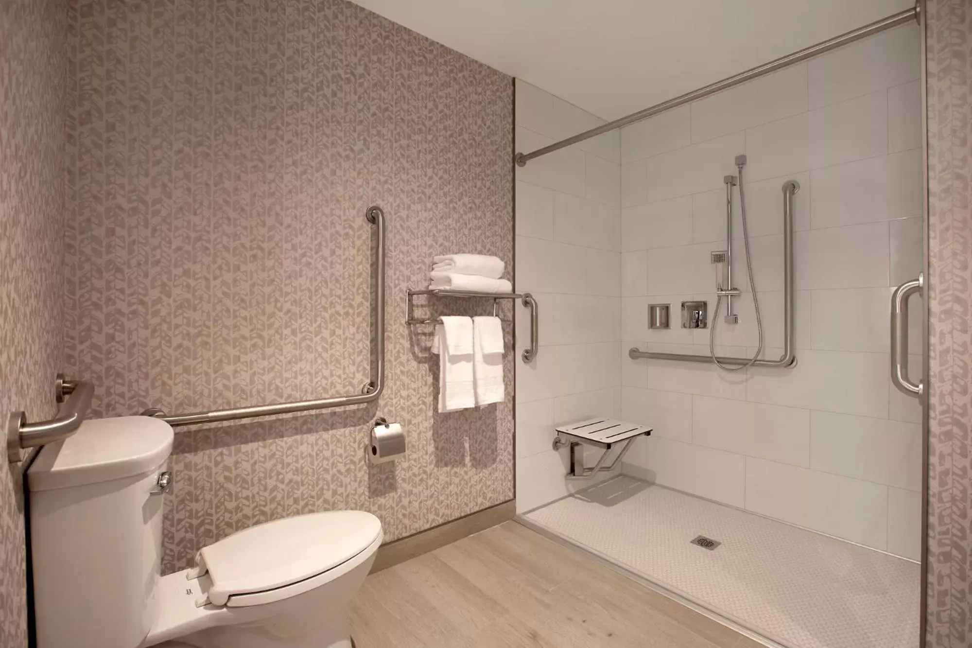 Accessible King - Casino View in Great Blue Heron Hotel Accessible King - Casino View in Great Blue Heron Hotel