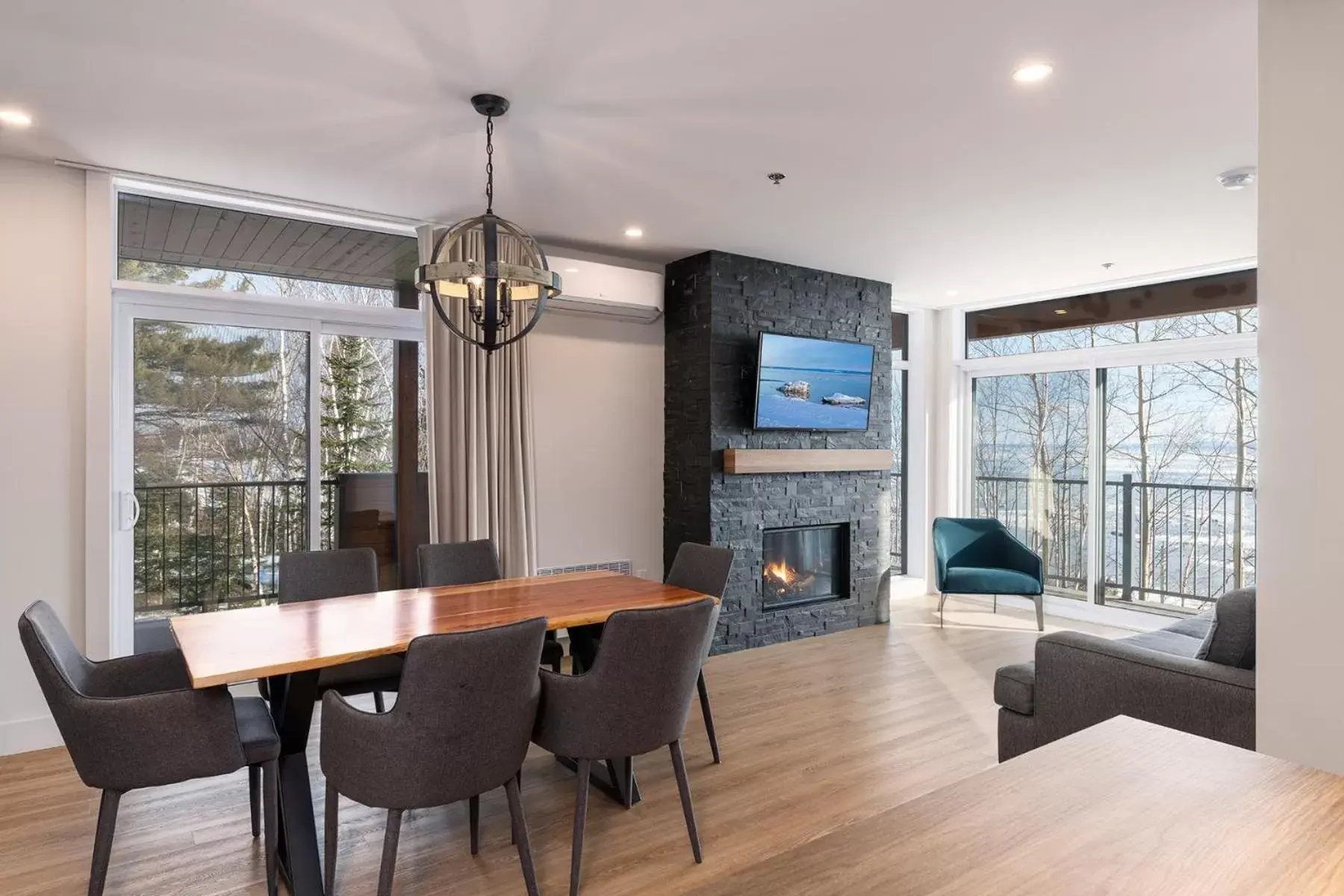 Three-Bedroom Apartment in Appartements au Massif - Les Caches de la Grande Pointe - Ski, Vélo, Plein-air Three-Bedroom Apartment in Appartements au Massif - Les Caches de la Grande Pointe - Ski, Vélo, Plein-air