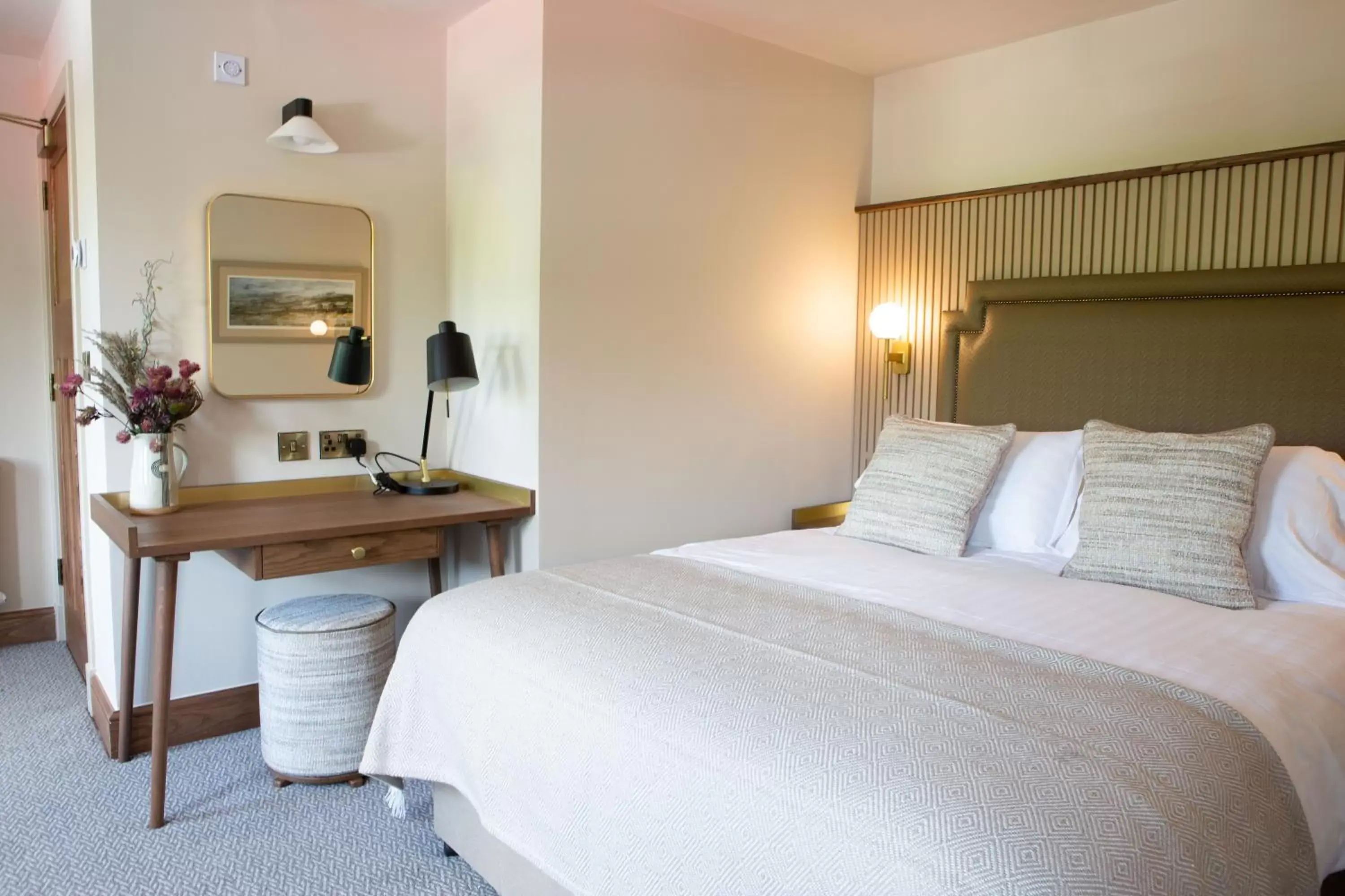 One-Bedroom Suite in The Tempest Arms One-Bedroom Suite in The Tempest Arms