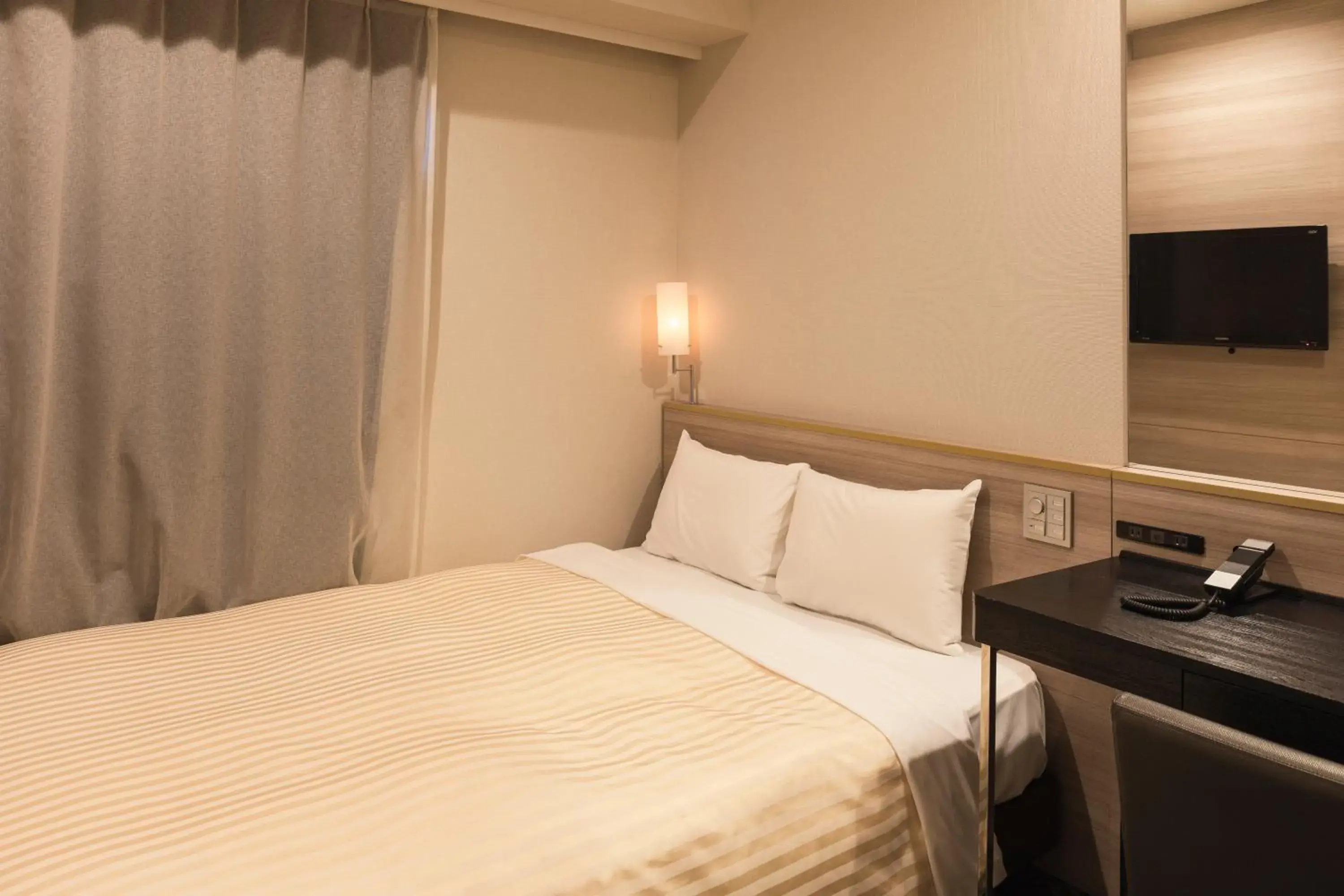 Double Room - single occupancy - Non-Smoking in Sotetsu Fresa Inn Shimbashi Hibiyaguchi Double Room - single occupancy - Non-Smoking in Sotetsu Fresa Inn Shimbashi Hibiyaguchi