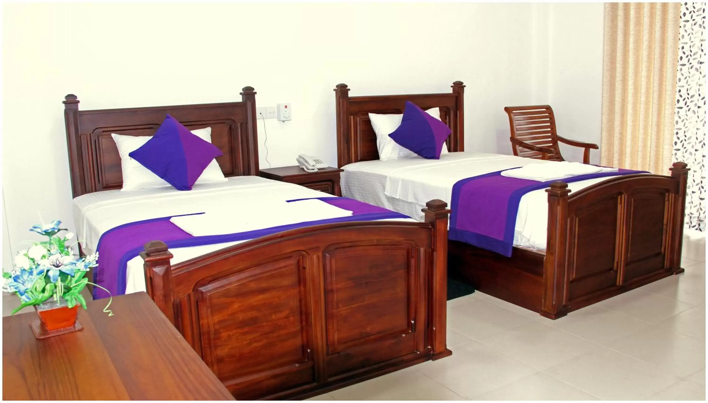 Deluxe Twin Room in Ronaka Airport Transit Hotel Deluxe Twin Room in Ronaka Airport Transit Hotel