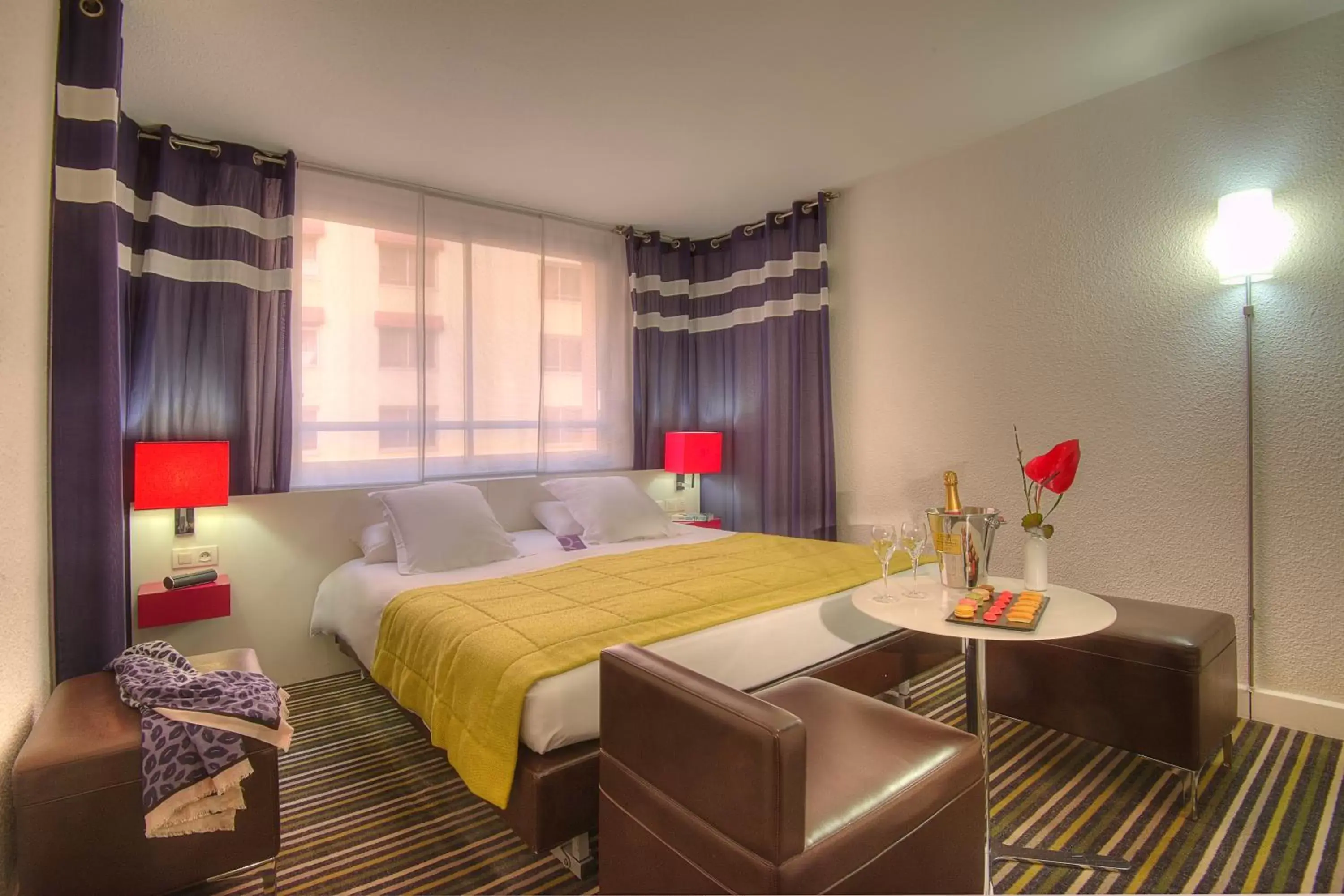 Superior Room with 1 Double Bed in Mercure Nice Promenade Des Anglais Superior Room with 1 Double Bed in Mercure Nice Promenade Des Anglais