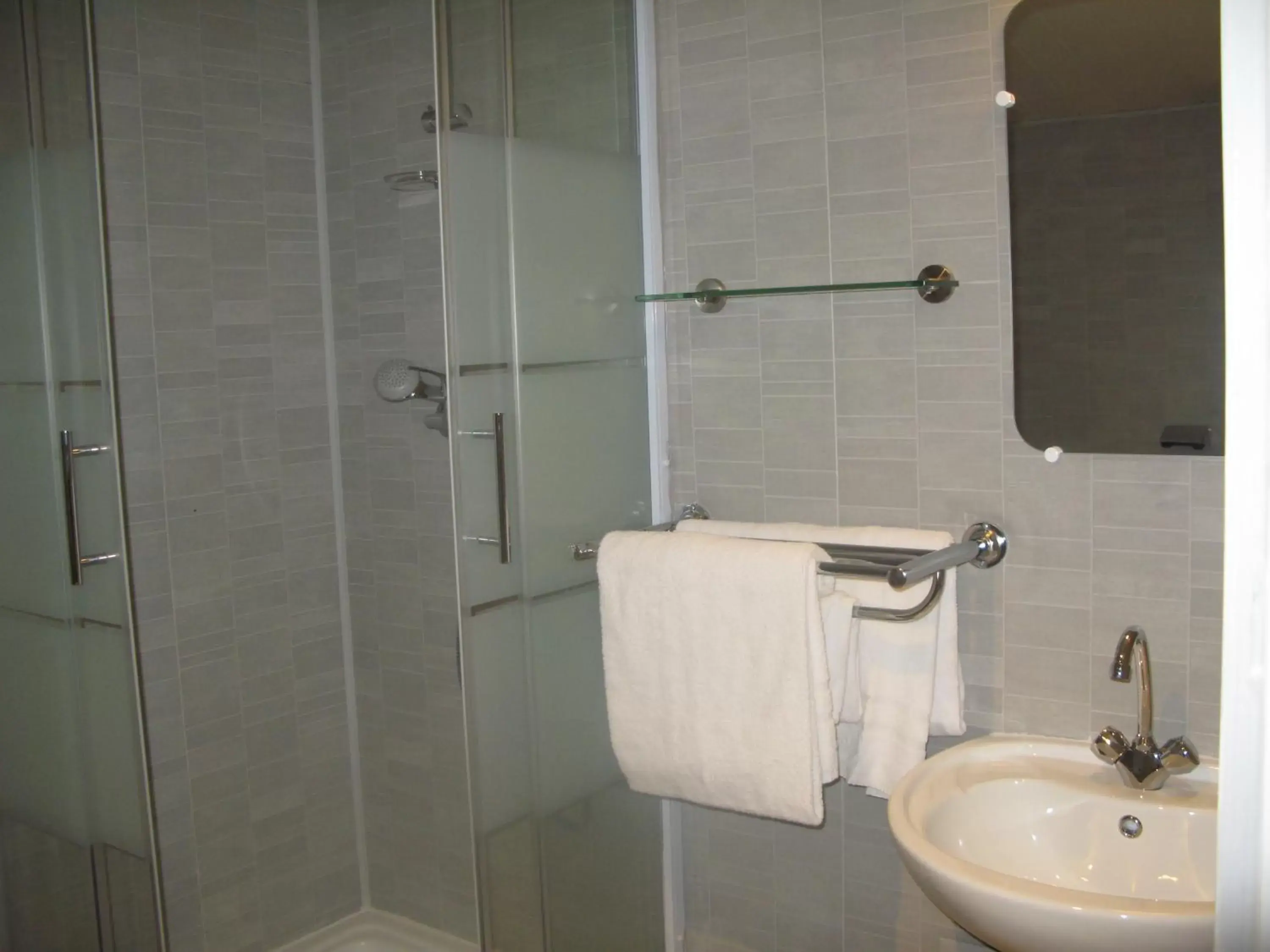 Two-Bedroom Apartment in Le Relais de la RN7 Two-Bedroom Apartment in Le Relais de la RN7