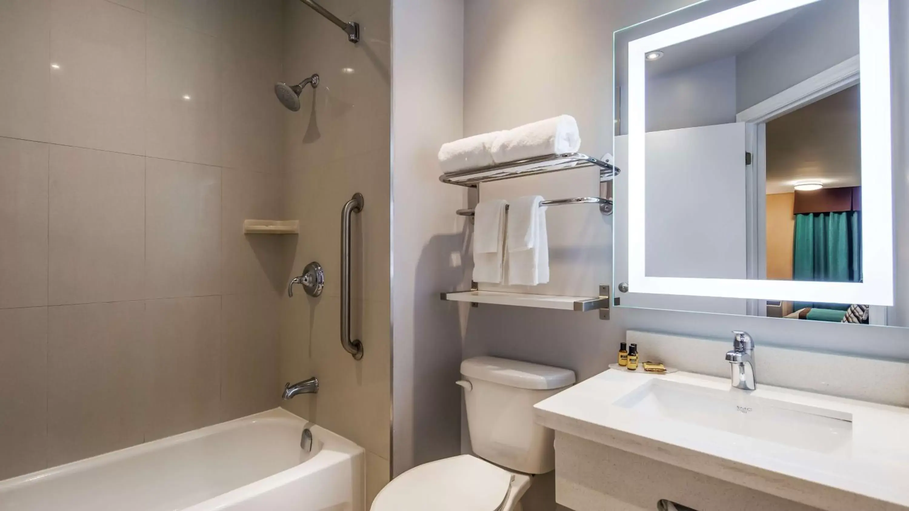 Suite with Two King Beds and Sofa Bed - Non-Smoking in Best Western Plus Barrie Suite with Two King Beds and Sofa Bed - Non-Smoking in Best Western Plus Barrie