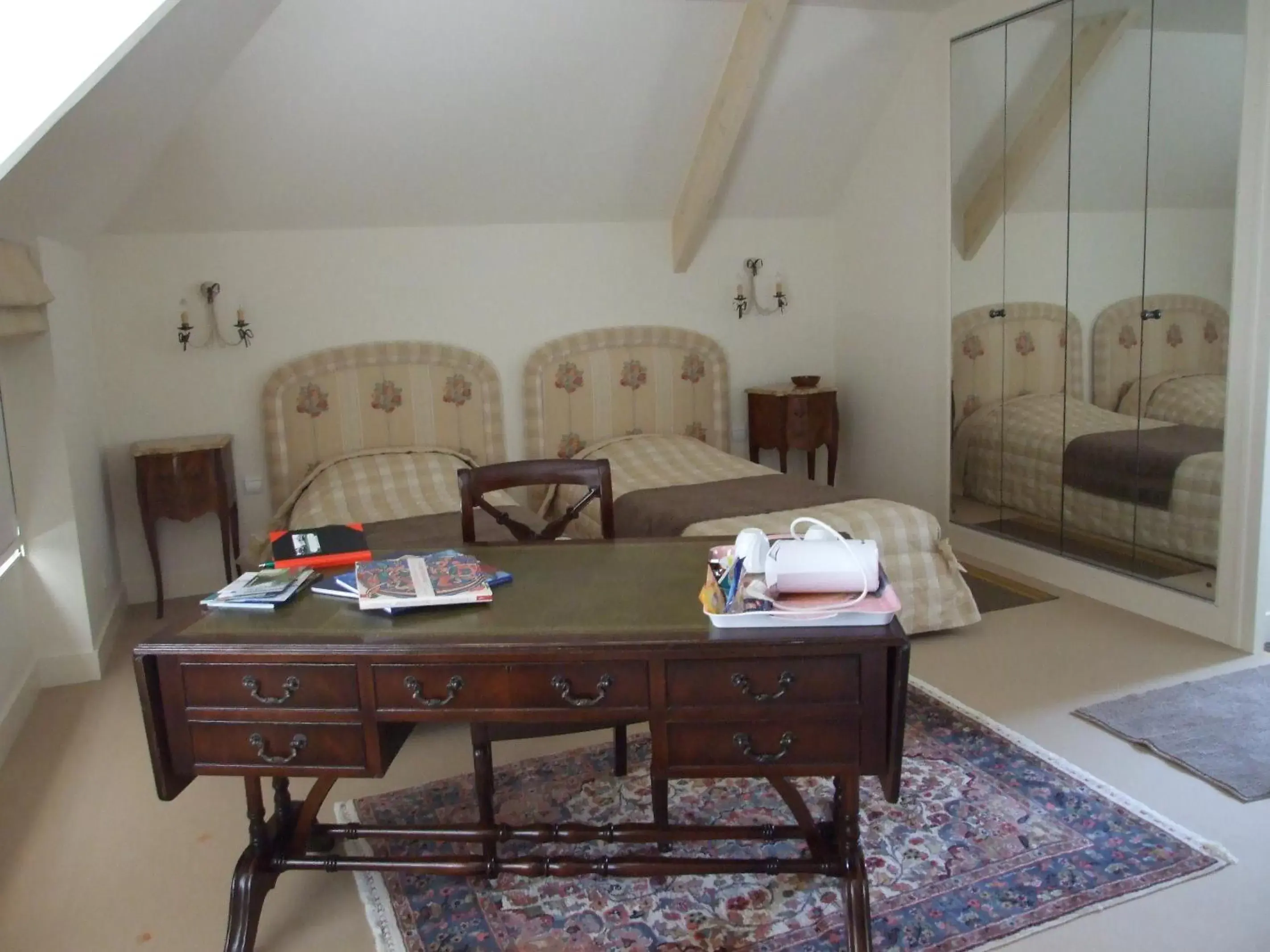 Deluxe Room (2 Adults + 1 Child) in il giardino F Heudier ,E Decourcy ,Tessy sur vire Manche Deluxe Room (2 Adults + 1 Child) in il giardino F Heudier ,E Decourcy ,Tessy sur vire Manche