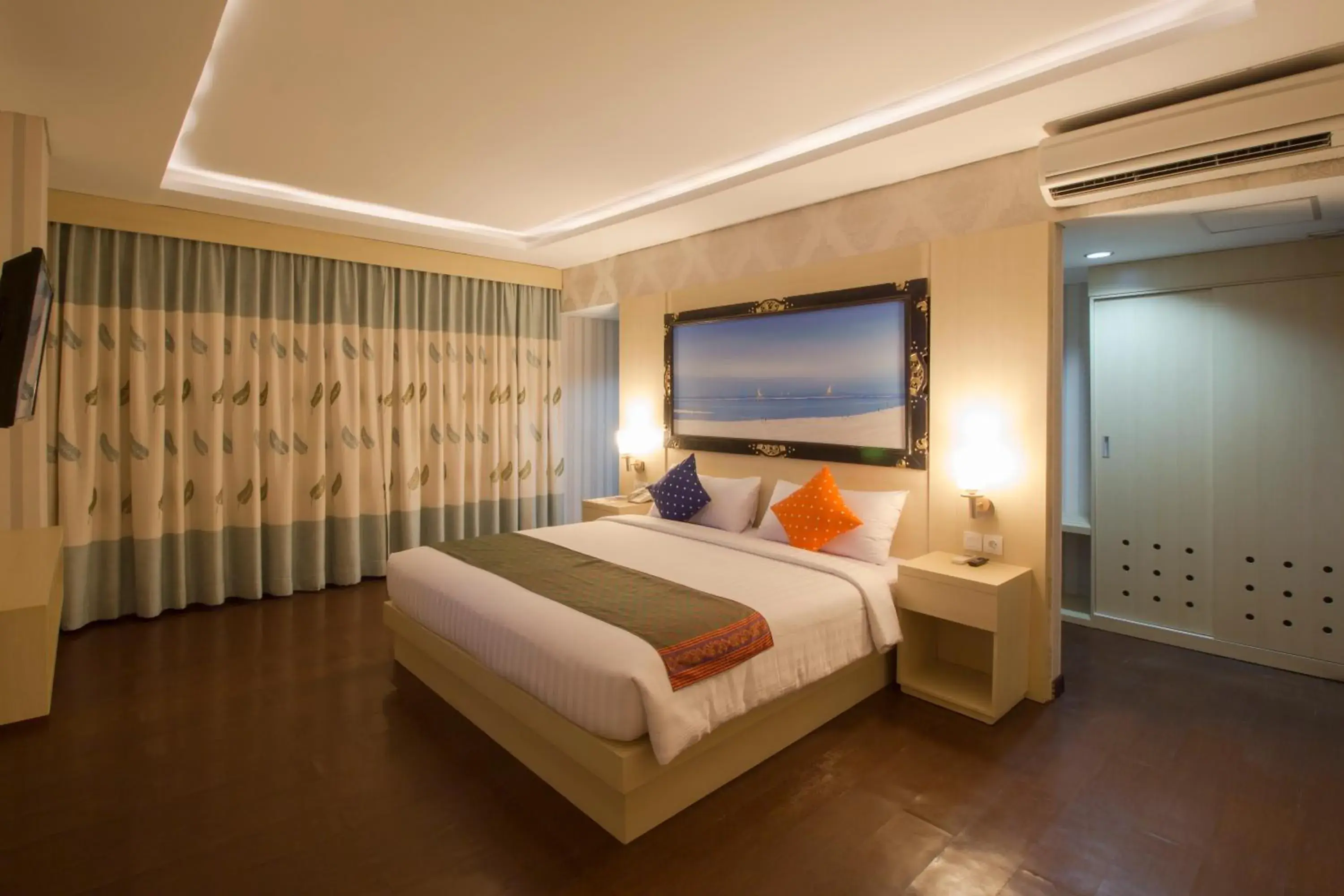 Junior Suite in Grand Puri Saron Hotel Yogyakarta Junior Suite in Grand Puri Saron Hotel Yogyakarta