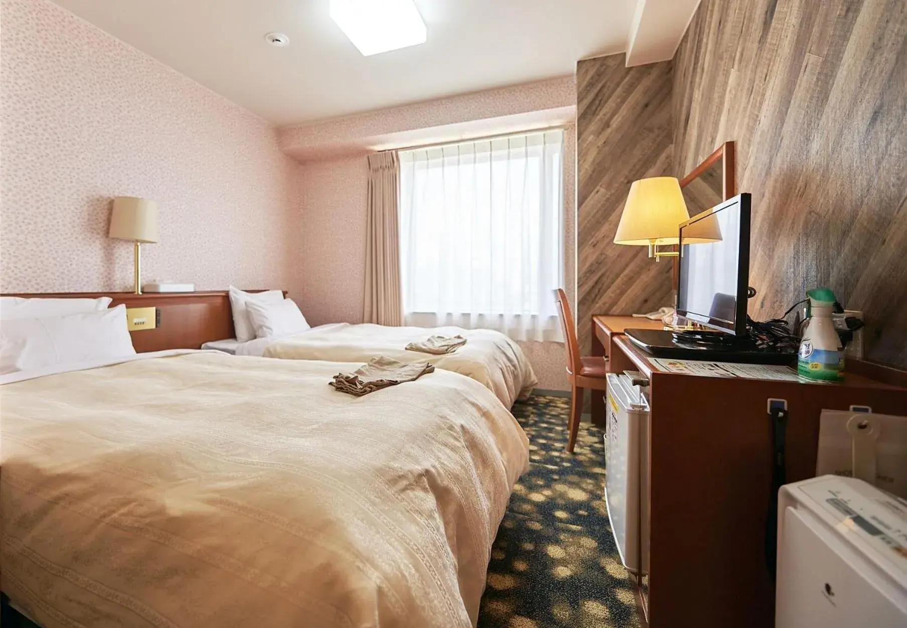 Standard Twin Room - Smoking in Annex Royal Hotel Standard Twin Room - Smoking in Annex Royal Hotel