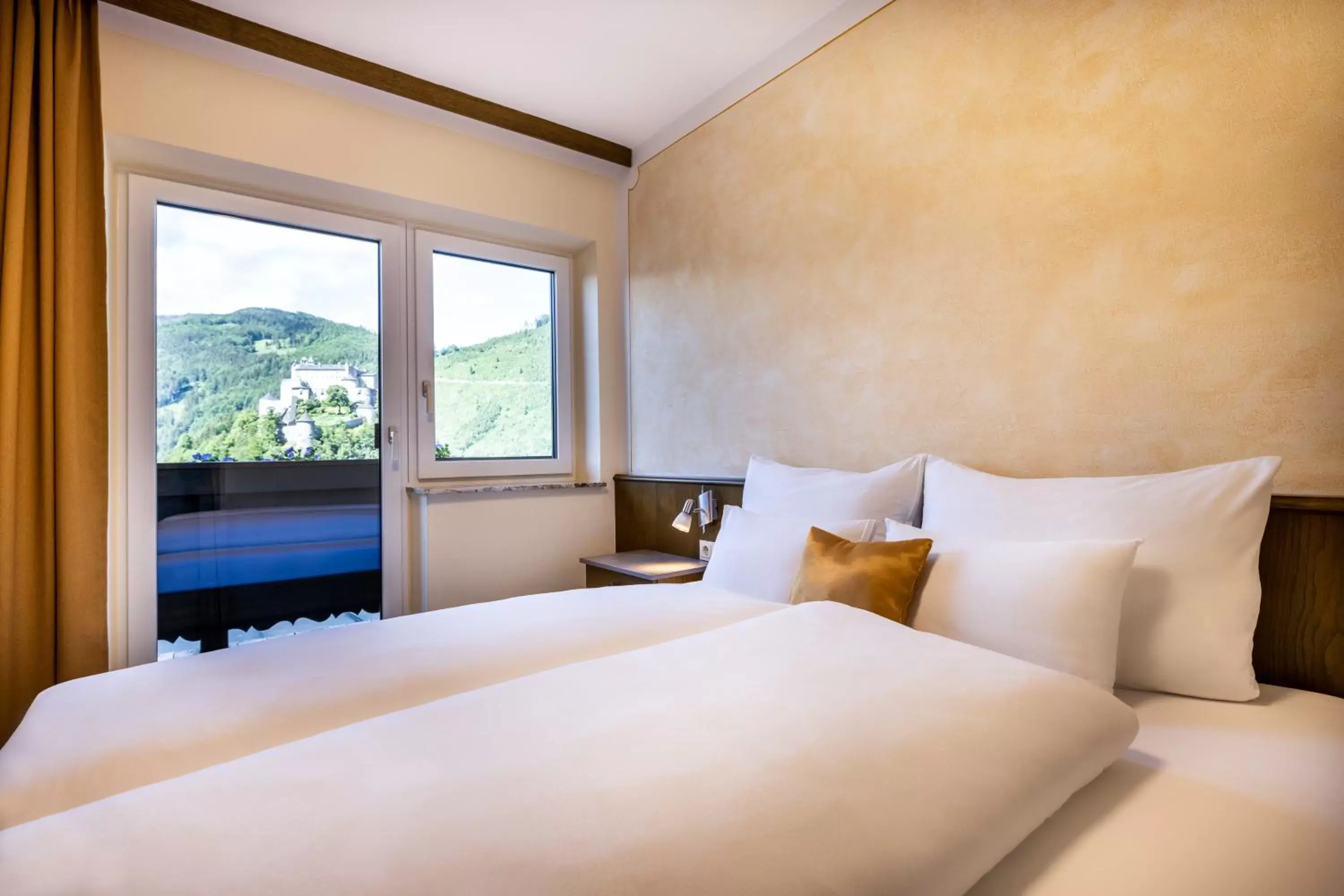 Standard Double Room with Castle View and Balcony in Der Burgblick-Adults Only Standard Double Room with Castle View and Balcony in Der Burgblick-Adults Only