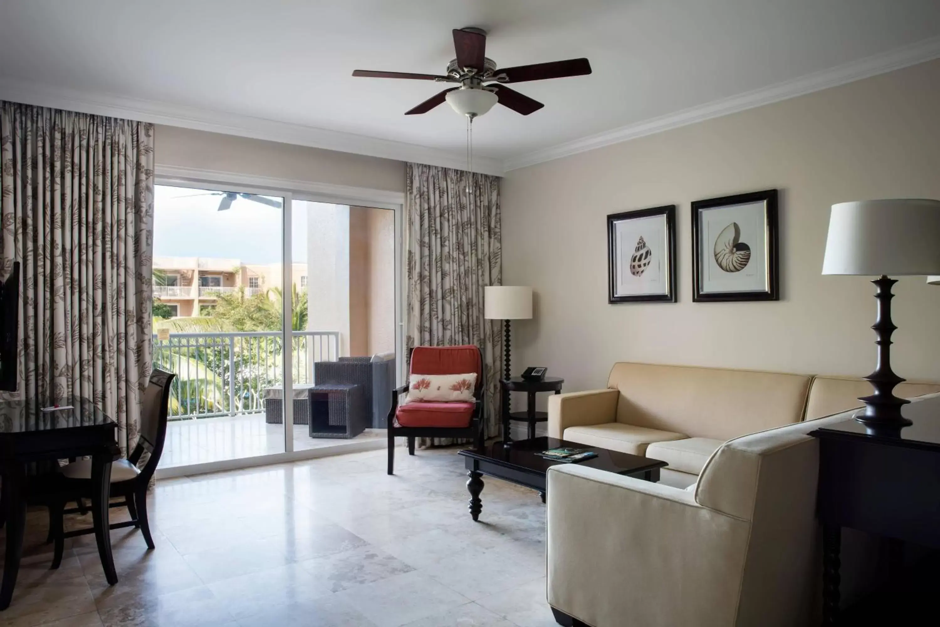 Two-Bedroom Presidental Suite in Key West Marriott Beachside Hotel Two-Bedroom Presidental Suite in Key West Marriott Beachside Hotel