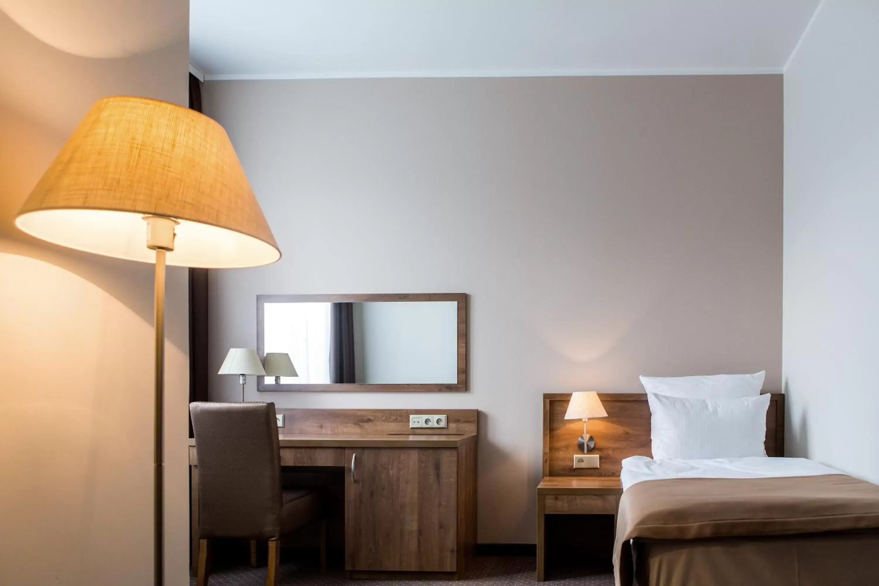 Single Room in Hotel Gem Single Room in Hotel Gem