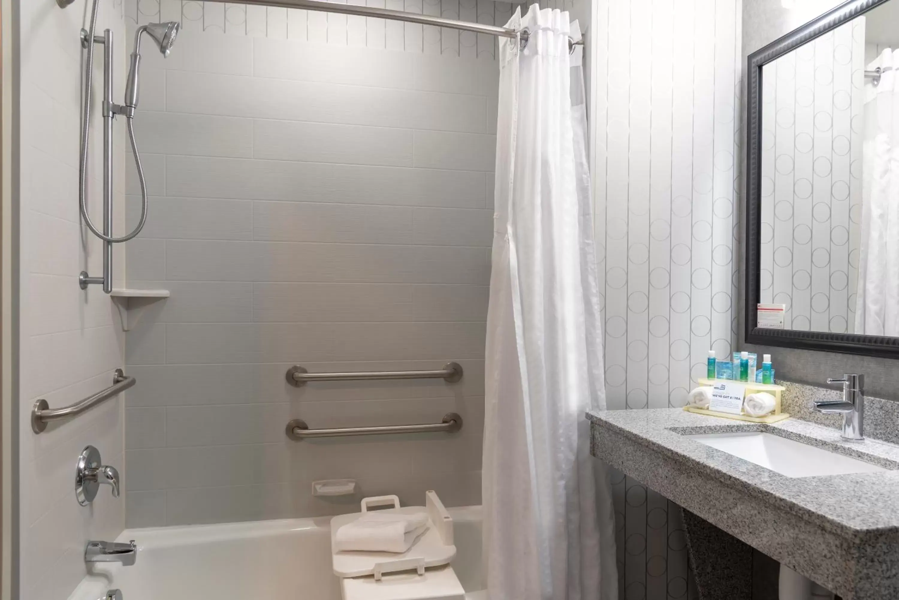 One-Bedroom Suite - Disability Access in Holiday Inn Express & Suites Columbus - Polaris Parkway / COLUMBUS, an IHG Hotel One-Bedroom Suite - Disability Access in Holiday Inn Express & Suites Columbus - Polaris Parkway / COLUMBUS, an IHG Hotel