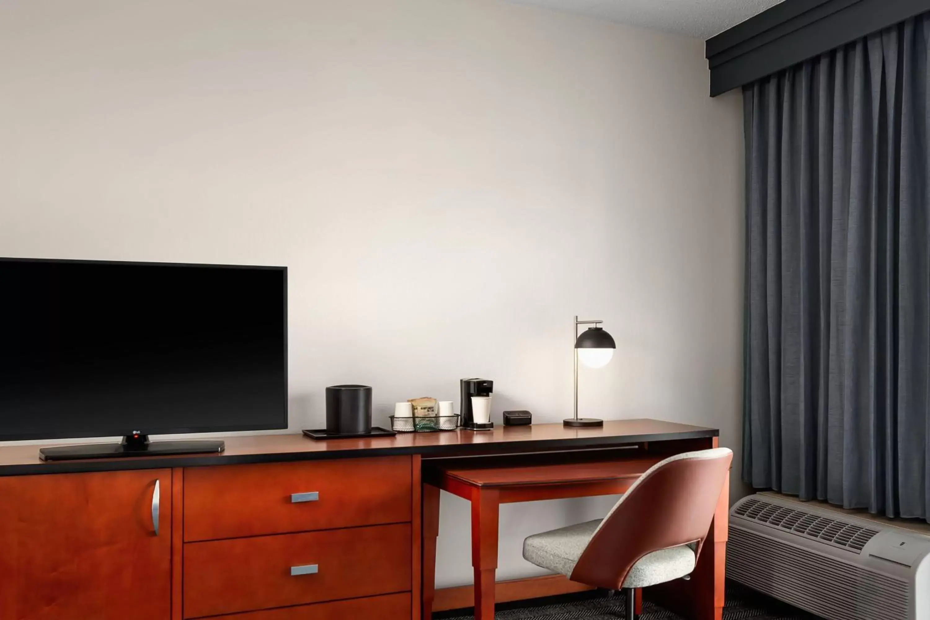 Double Room with Two Double Beds in Courtyard by Marriott Minneapolis-St. Paul Airport Double Room with Two Double Beds in Courtyard by Marriott Minneapolis-St. Paul Airport