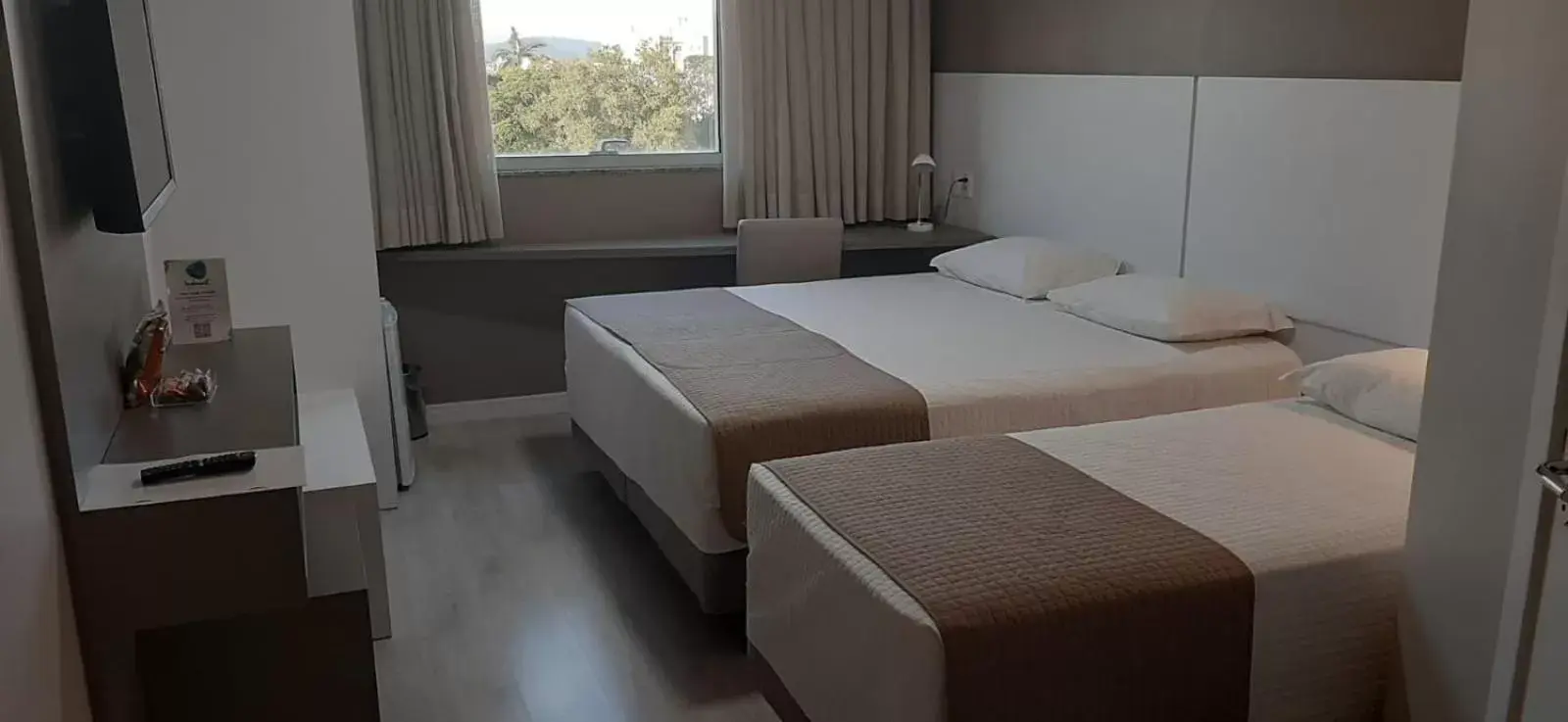 Luxury Triple Room in Tri Hotel Executive Indaial Luxury Triple Room in Tri Hotel Executive Indaial