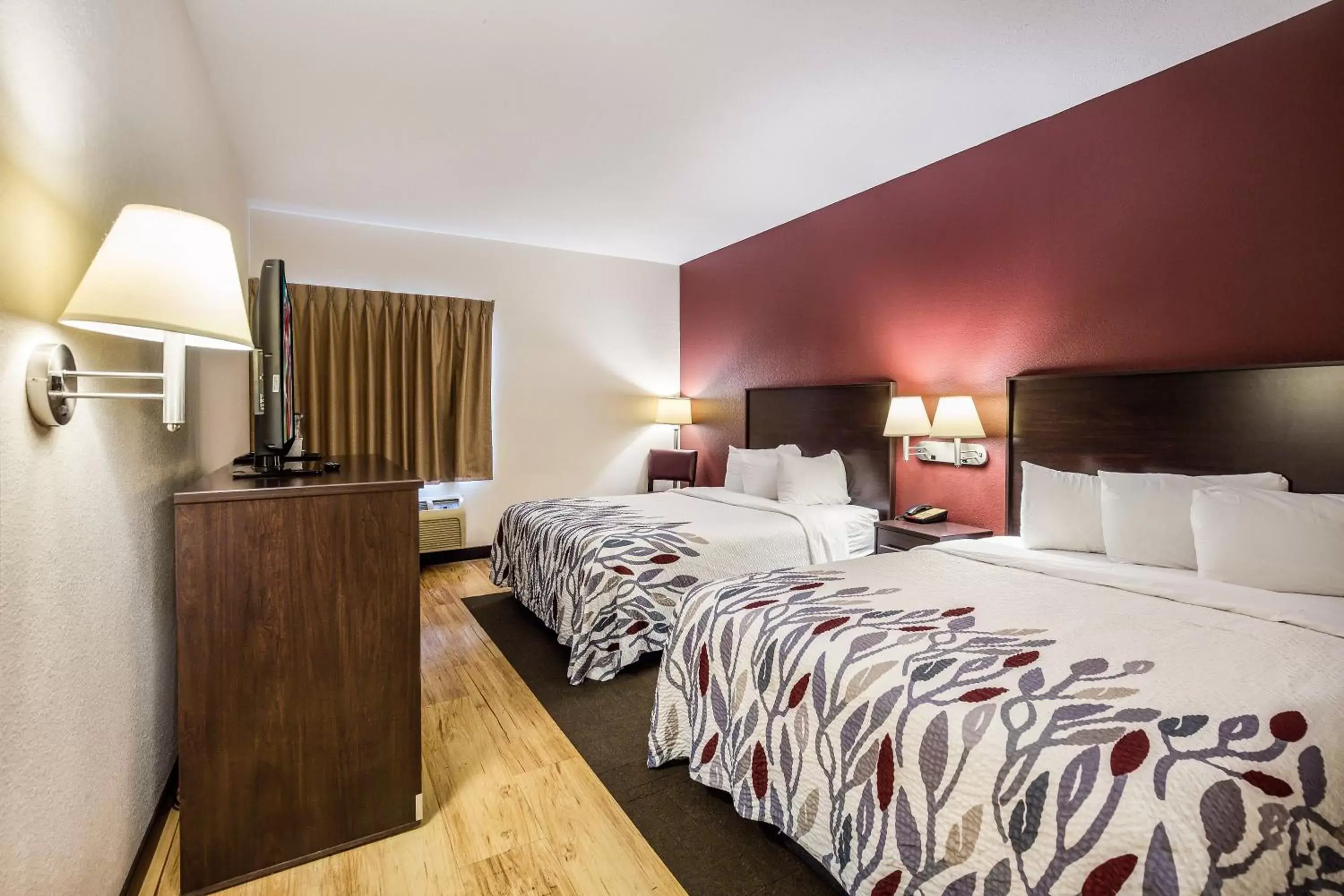 Deluxe Queen Room with Two Queen Beds Smoke Free in Red Roof Inn St Louis - Troy, IL Deluxe Queen Room with Two Queen Beds Smoke Free in Red Roof Inn St Louis - Troy, IL