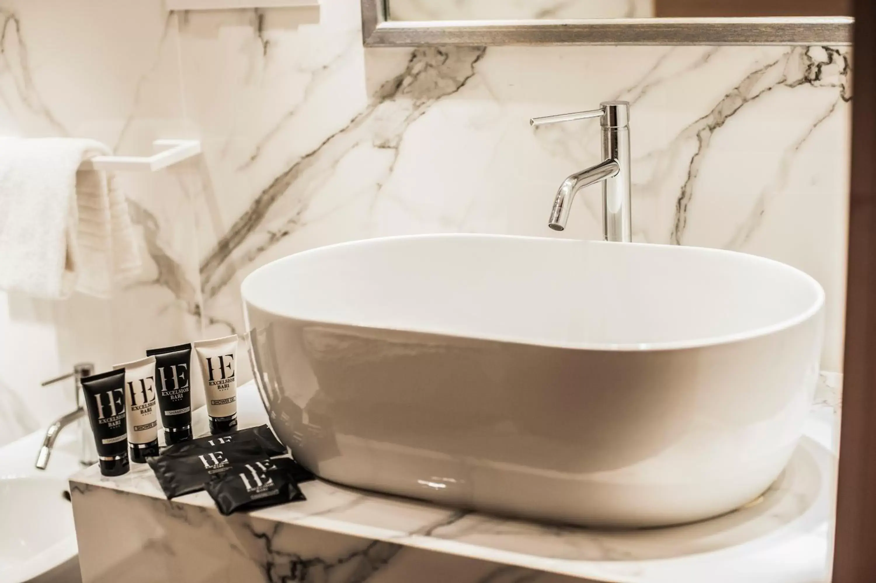 Deluxe Junior Suite - single occupancy in Hotel Excelsior Bari Deluxe Junior Suite - single occupancy in Hotel Excelsior Bari