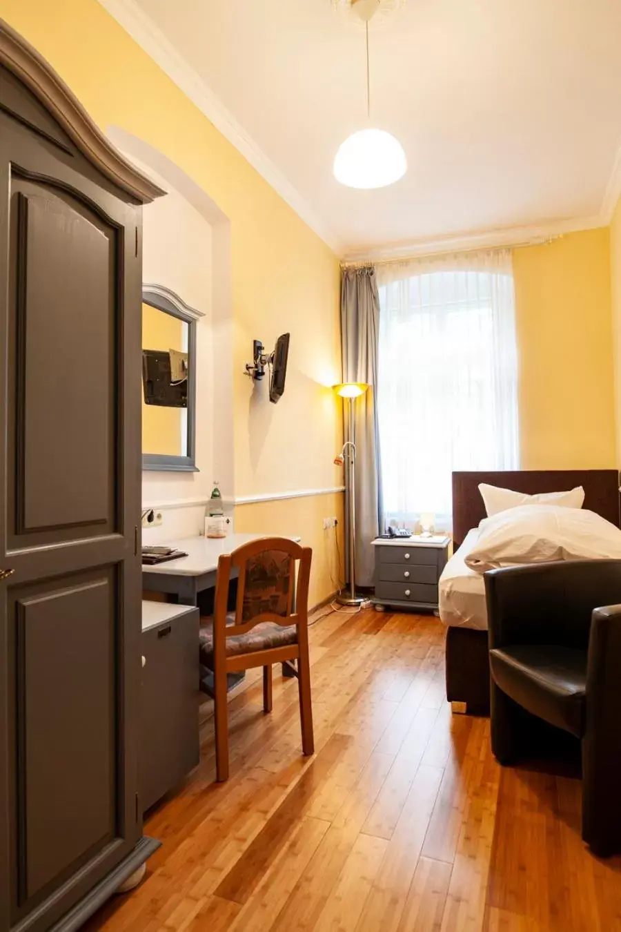 Standard Single Room - single occupancy in Hotel Silesia Standard Single Room - single occupancy in Hotel Silesia