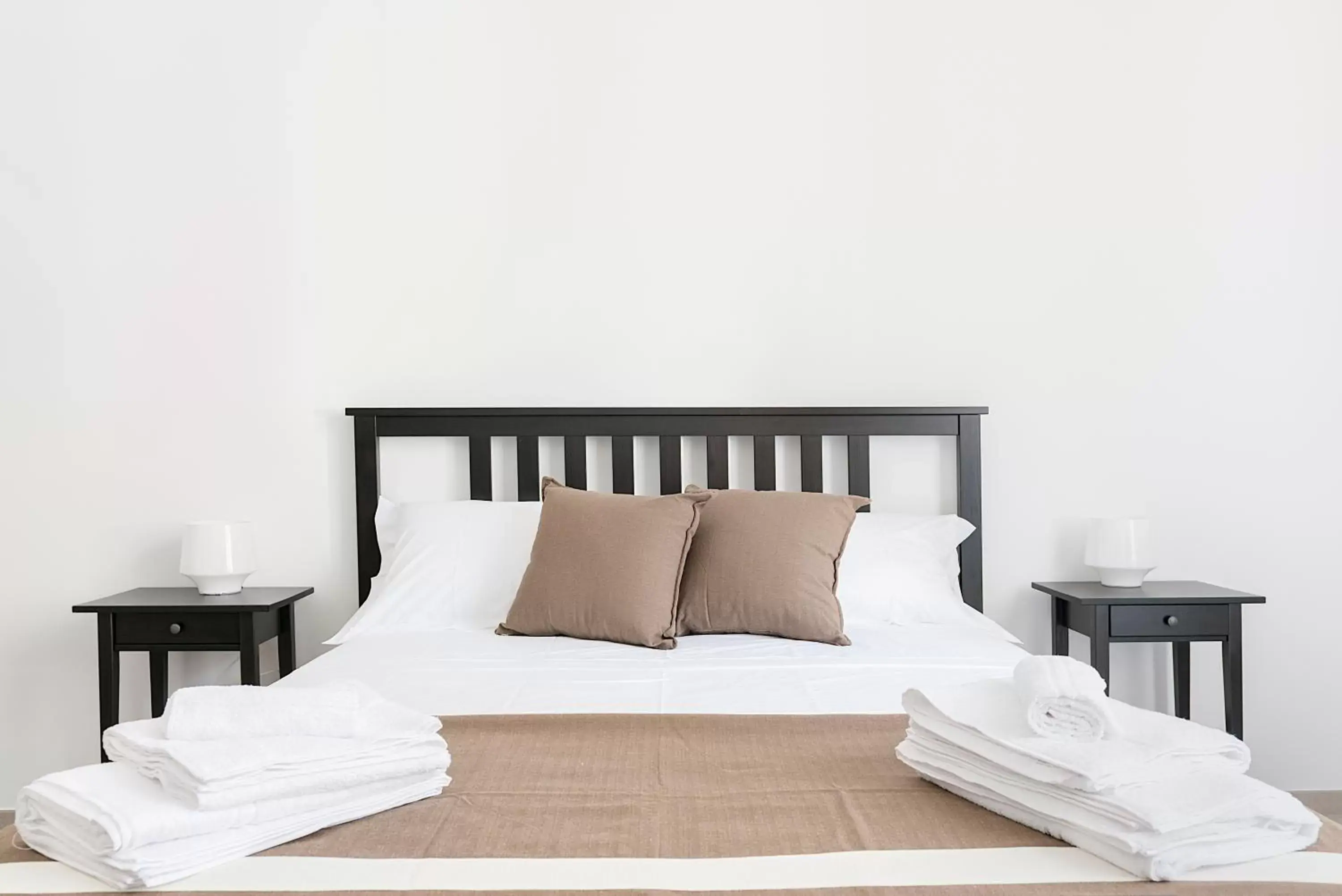 Double Room with Private Bathroom in BnB FICO Double Room with Private Bathroom in BnB FICO