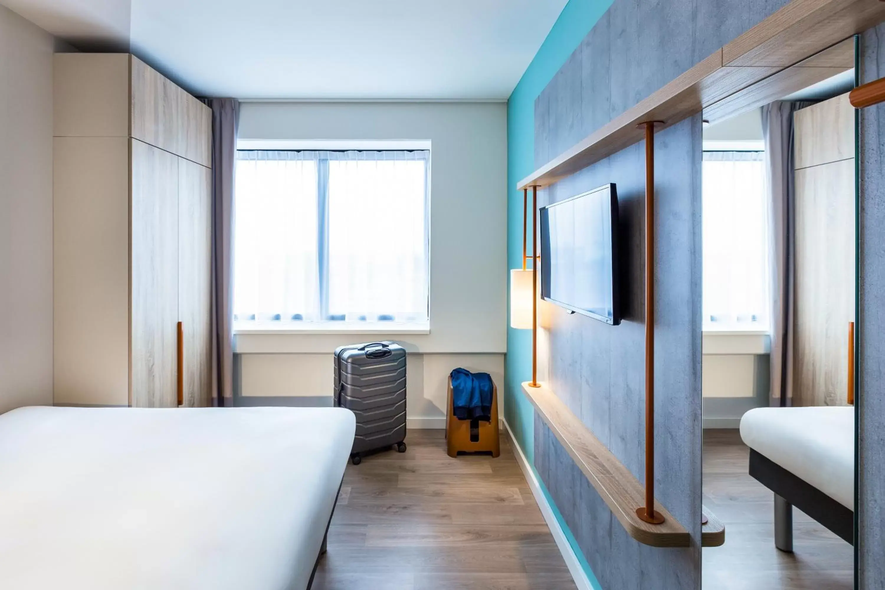 Room with One Double and One Fold-Down Bed in ibis budget Amsterdam City South Room with One Double and One Fold-Down Bed in ibis budget Amsterdam City South