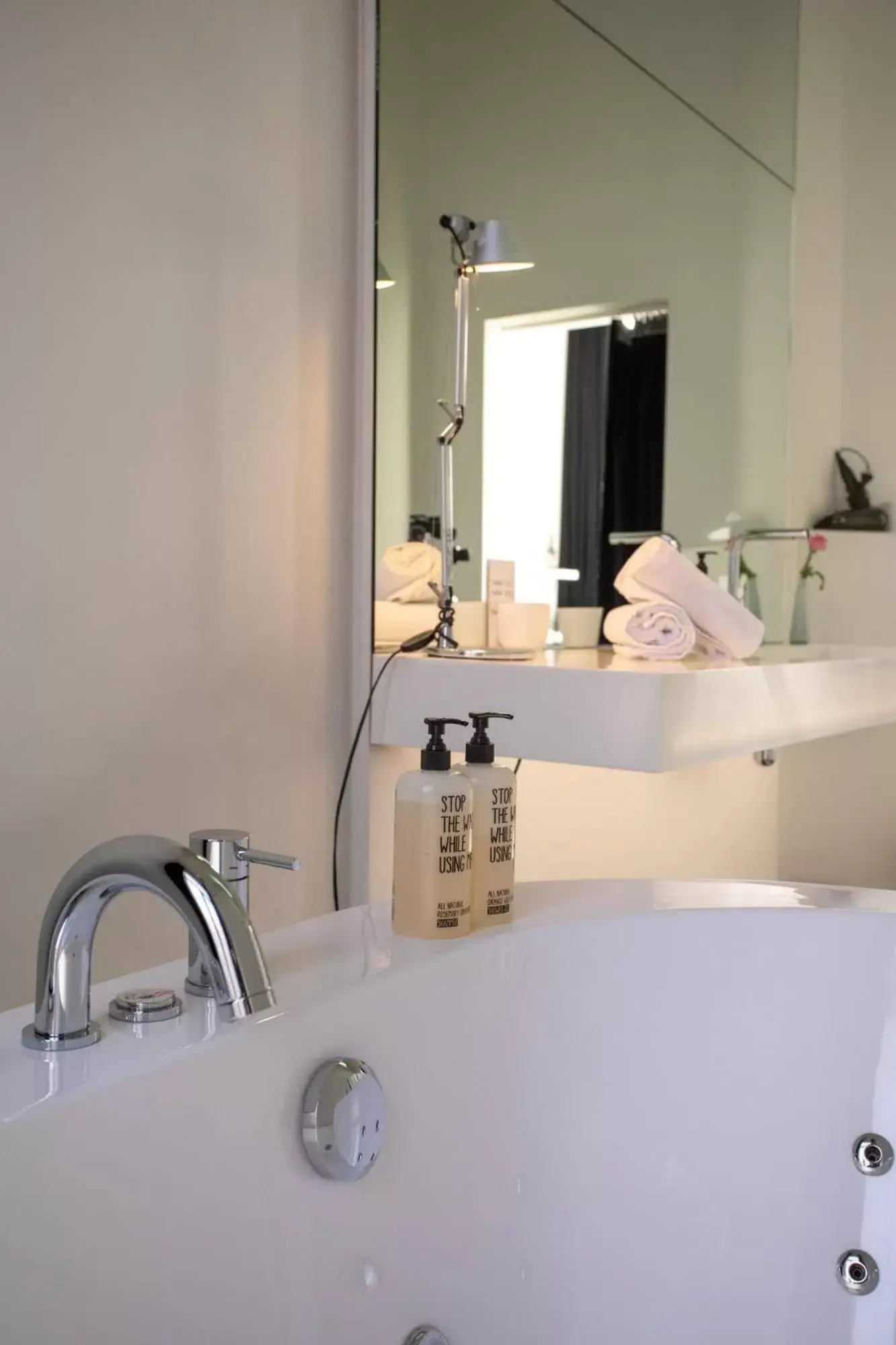 King Suite in B&B Suites FEEK King Suite in B&B Suites FEEK