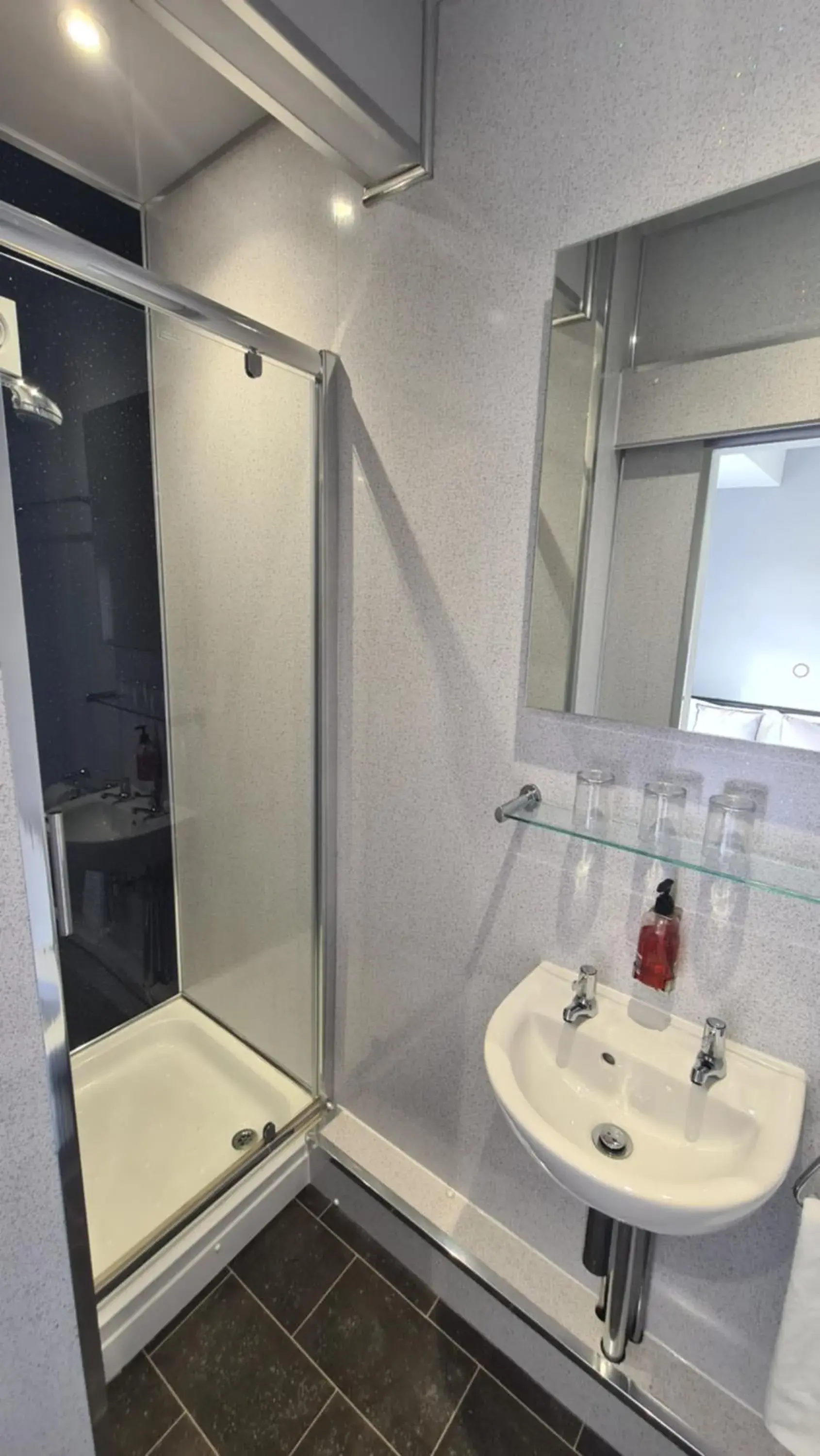 Double Room with Extra Bed in Y Gwynedd Inn Double Room with Extra Bed in Y Gwynedd Inn