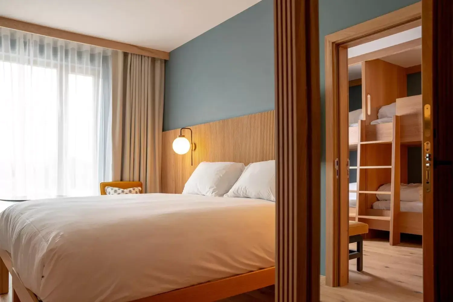 Superior Family Room in Mollie's Motel & Diner Bristol Superior Family Room in Mollie's Motel & Diner Bristol