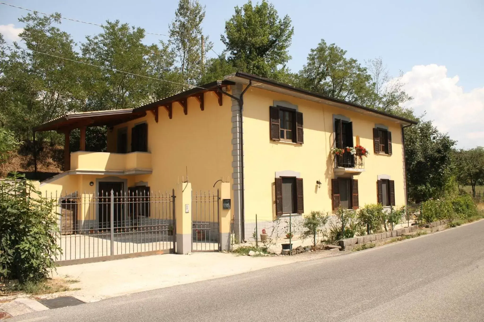 Facade/entrance, Property Building in Casa Radiosa Facade/entrance, Property Building in Casa Radiosa