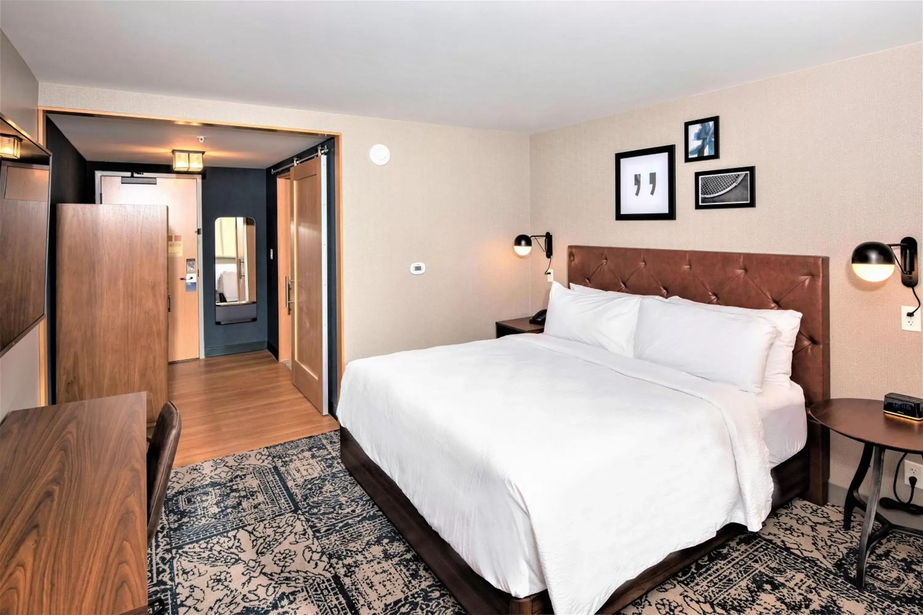 King Room with Adapted Tub - Mobility Accessible in Four Points by Sheraton Albany King Room with Adapted Tub - Mobility Accessible in Four Points by Sheraton Albany