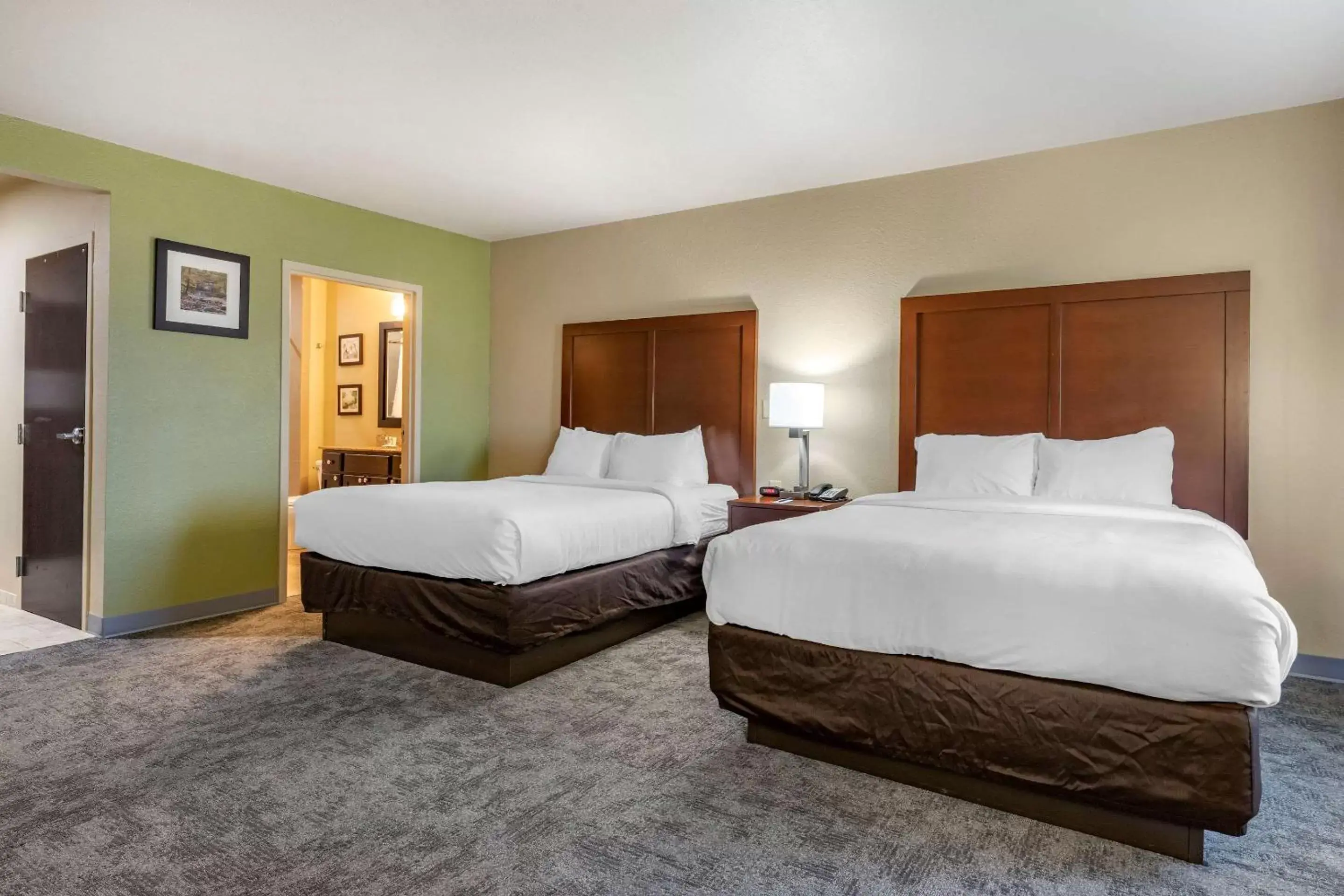 Queen Room with Two Queen Beds and Kitchenette - Accessible/Non-Smoking in Comfort Inn Bentonville - Crystal Bridges Queen Room with Two Queen Beds and Kitchenette - Accessible/Non-Smoking in Comfort Inn Bentonville - Crystal Bridges