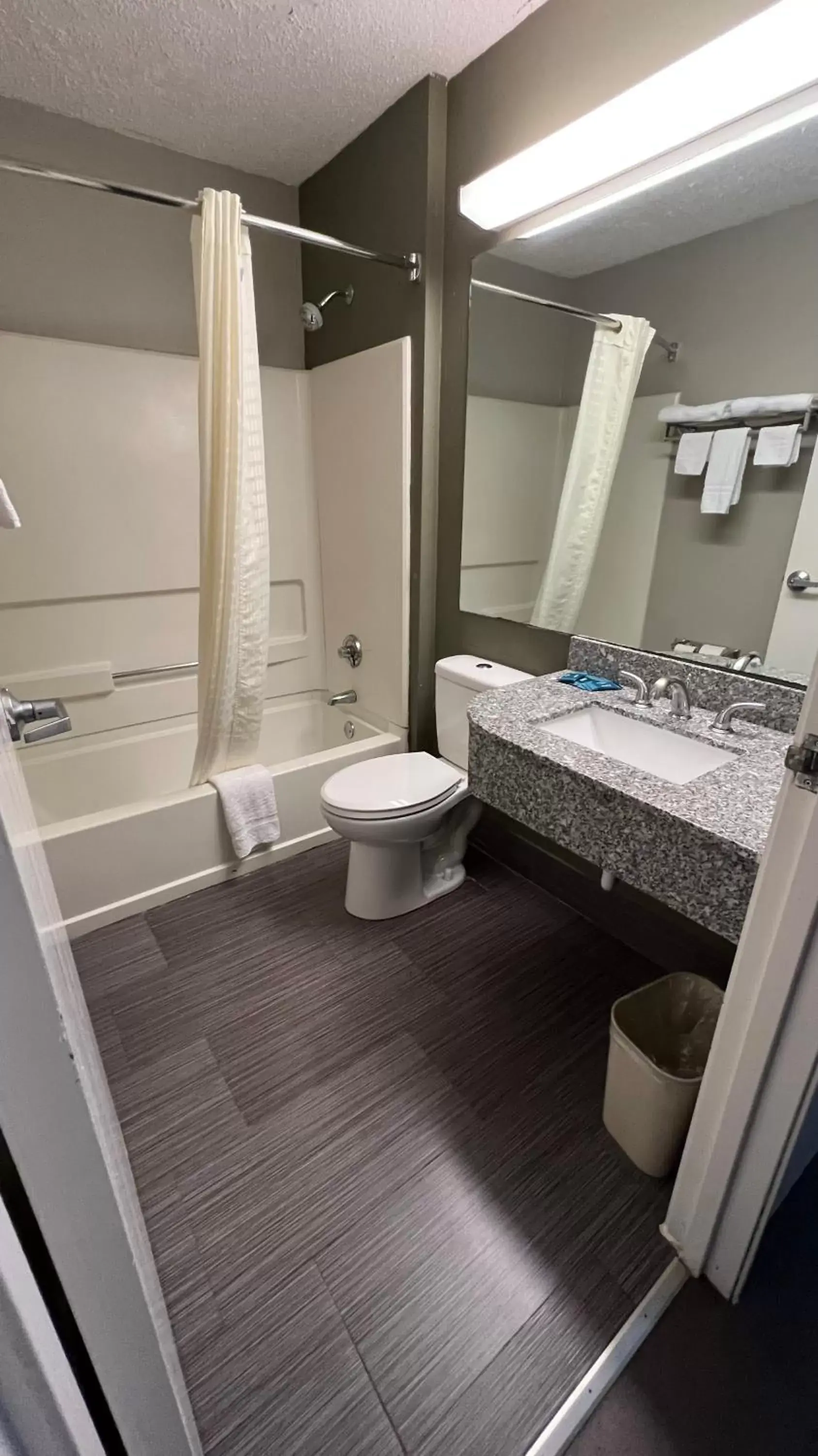 Queen Suite in America's Best Value Inn and Suites - Jackson Queen Suite in America's Best Value Inn and Suites - Jackson