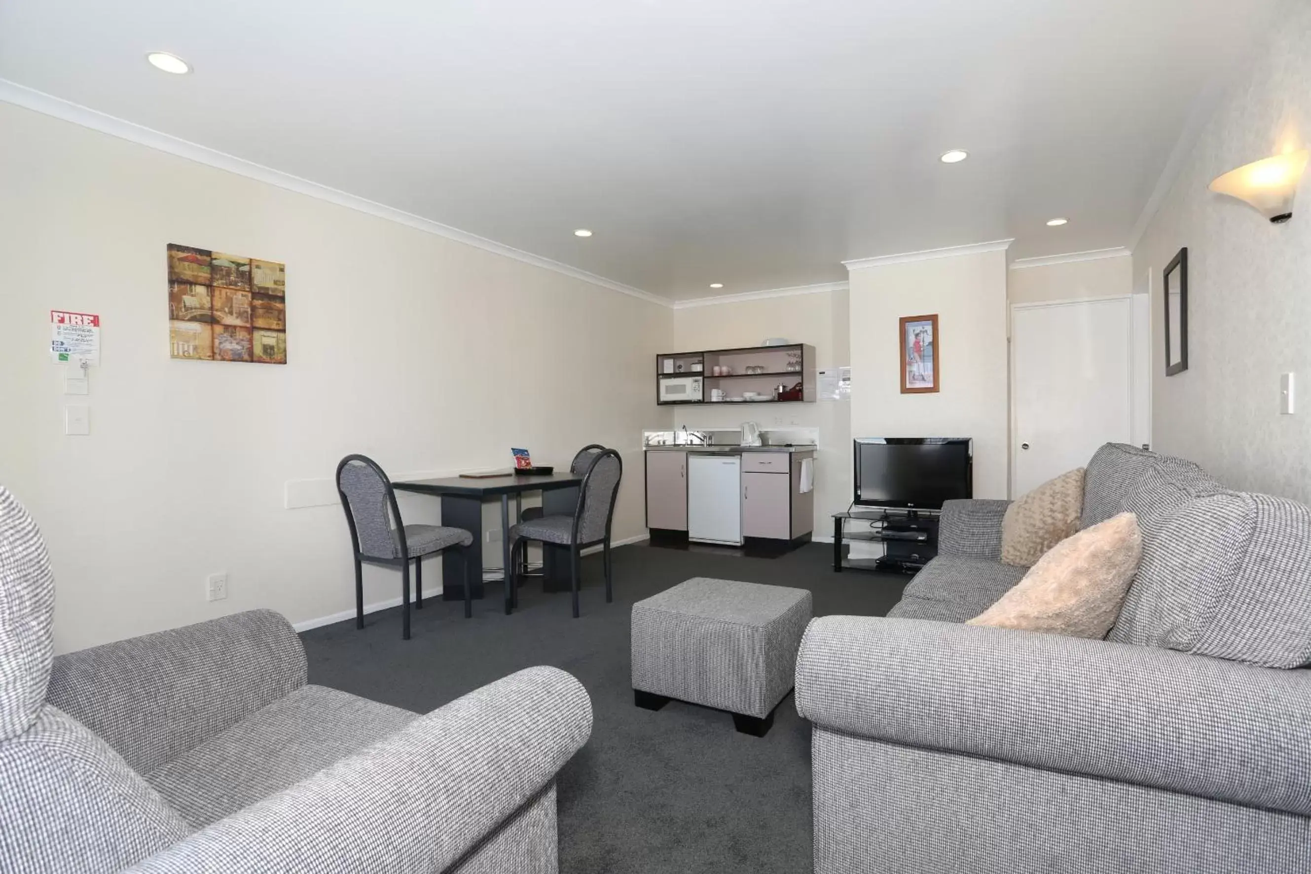 One-Bedroom Apartment in Shadzz Motel One-Bedroom Apartment in Shadzz Motel