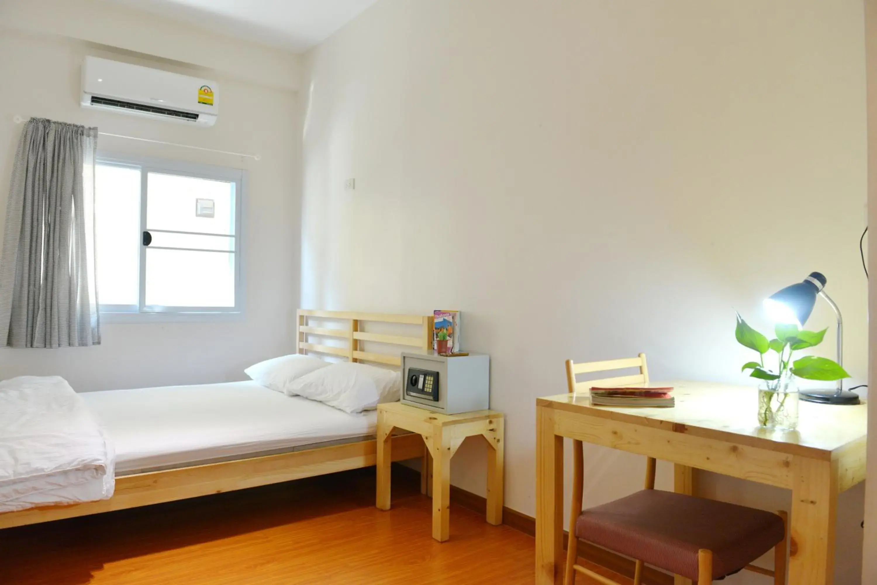 Double Room with Shared Bathroom in PanPan Hostel Double Room with Shared Bathroom in PanPan Hostel