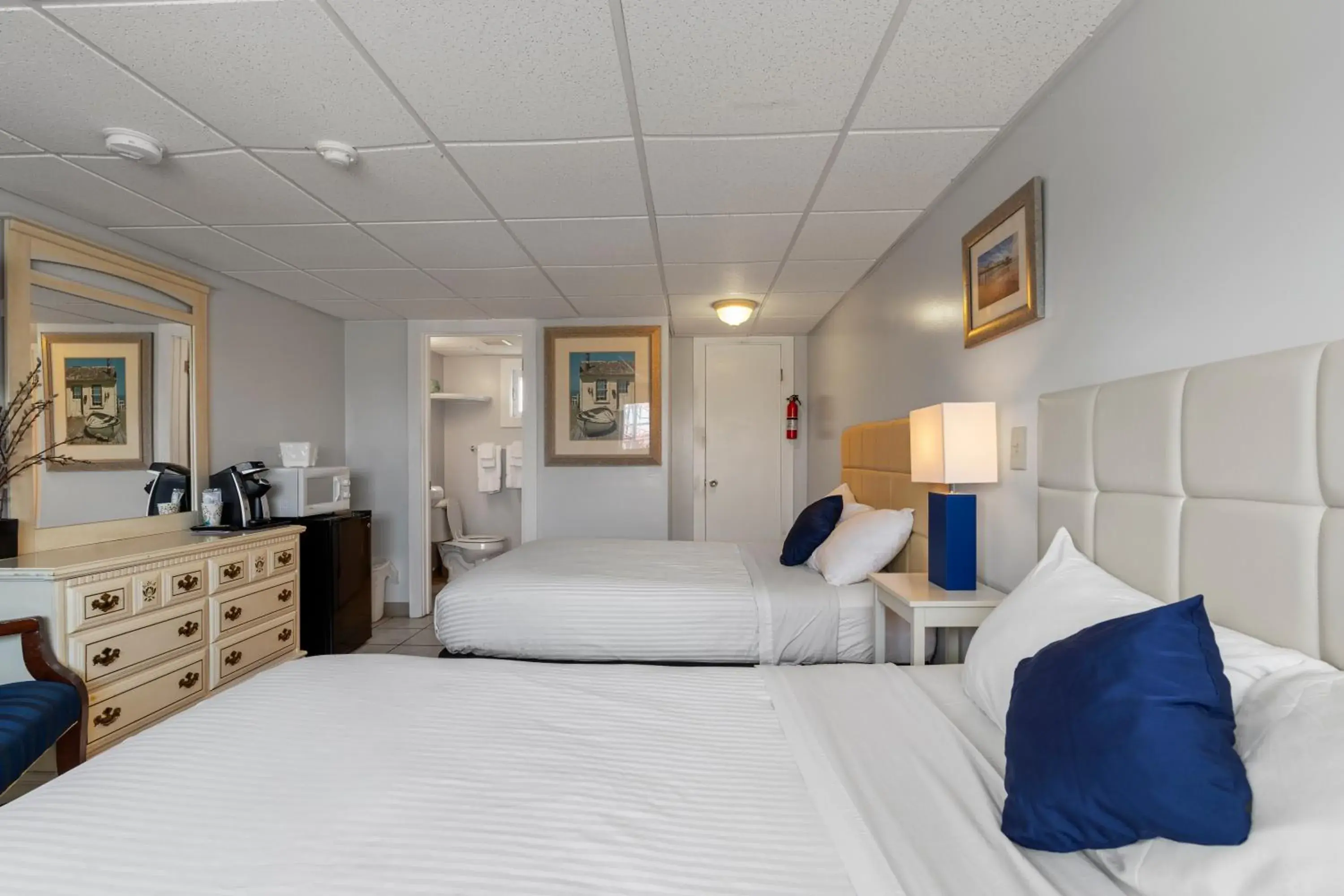 Deluxe Double Room with Bath in Mt Royal Motel Deluxe Double Room with Bath in Mt Royal Motel