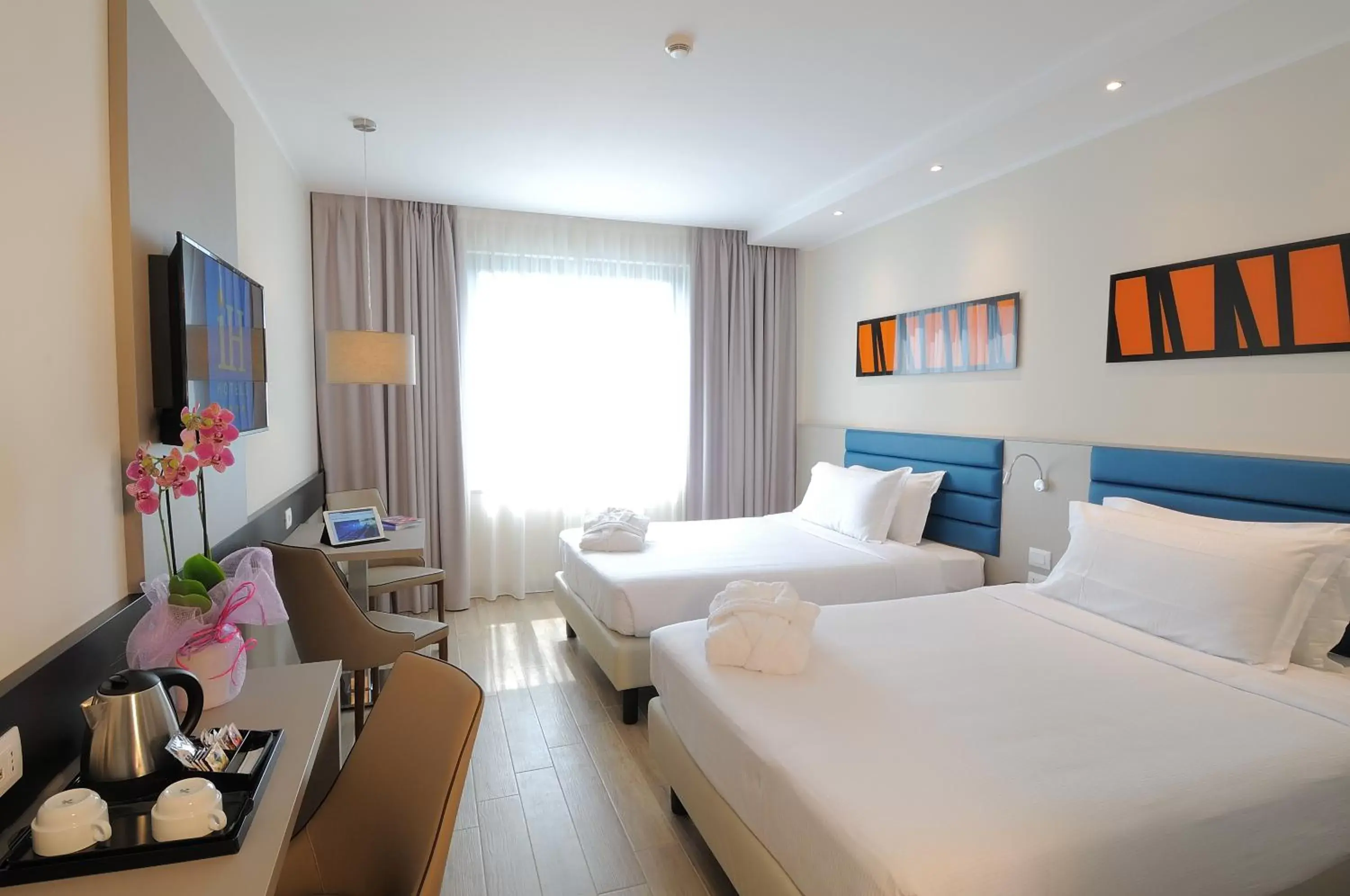 Family Room (4 Adults) in iH Hotels Milano Lorenteggio Family Room (4 Adults) in iH Hotels Milano Lorenteggio