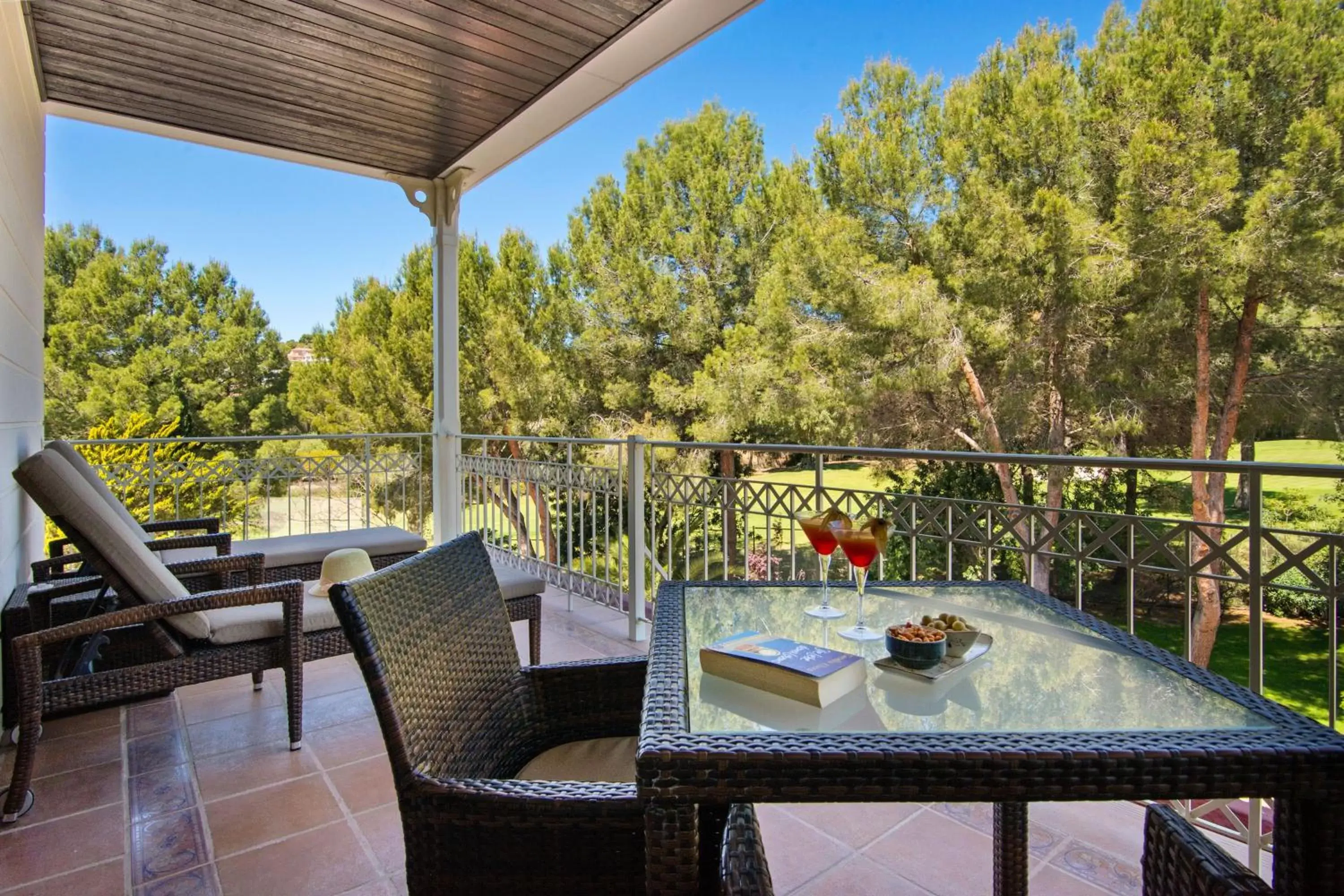 Deluxe King Room with Pool View in Lindner Hotel Mallorca Portals Nous, part of JdV by Hyatt Deluxe King Room with Pool View in Lindner Hotel Mallorca Portals Nous, part of JdV by Hyatt