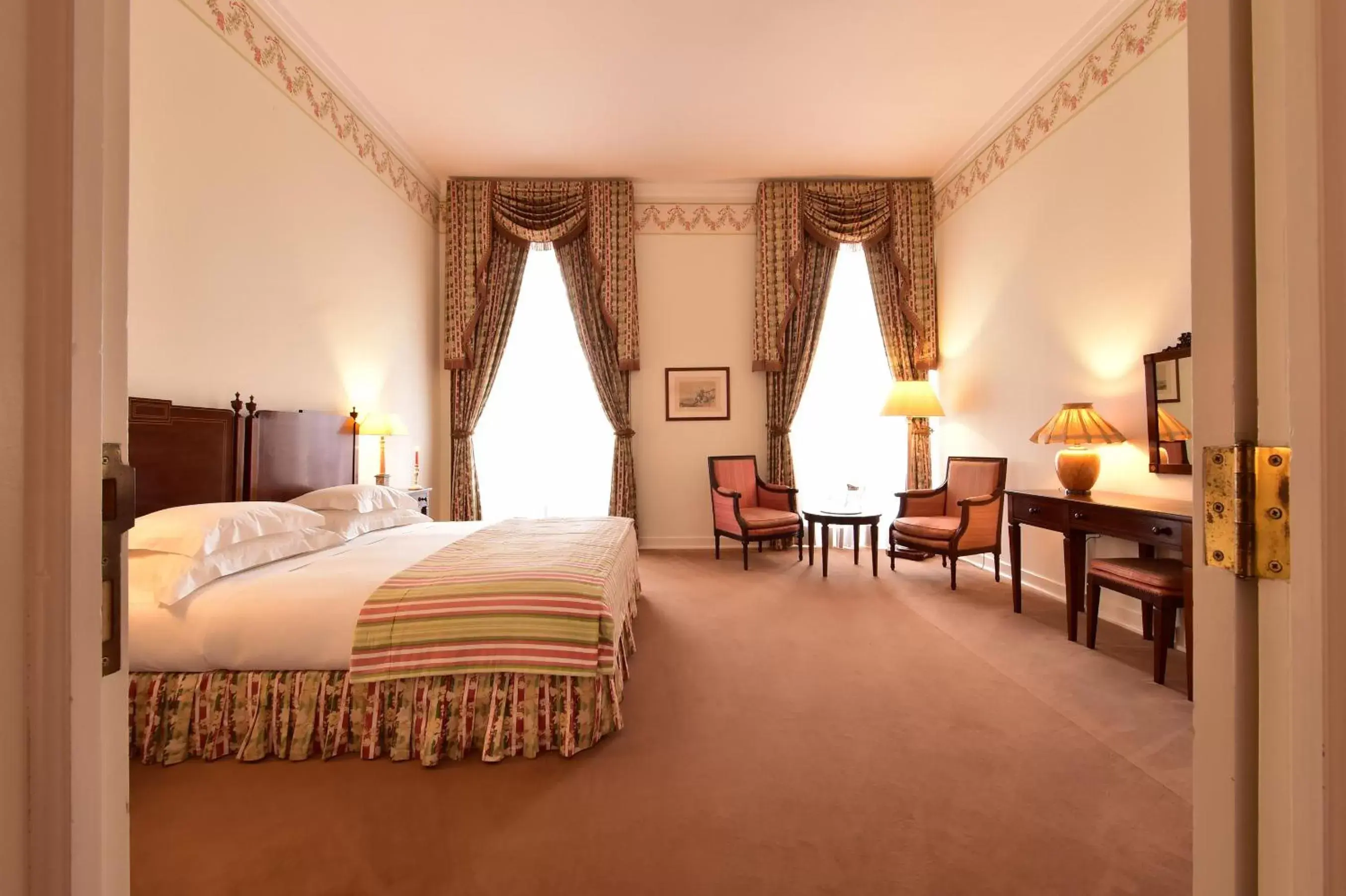 Superior Double or Twin Room in Pousada Palacio de Queluz Superior Double or Twin Room in Pousada Palacio de Queluz