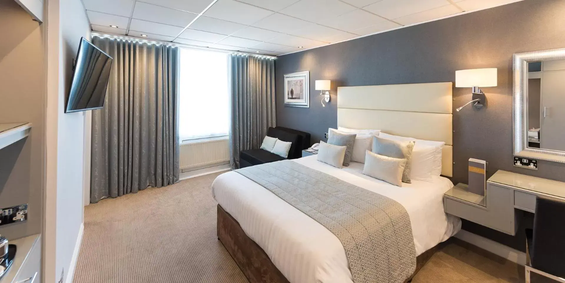 Superior Triple Room in The Barnstaple Hotel Superior Triple Room in The Barnstaple Hotel