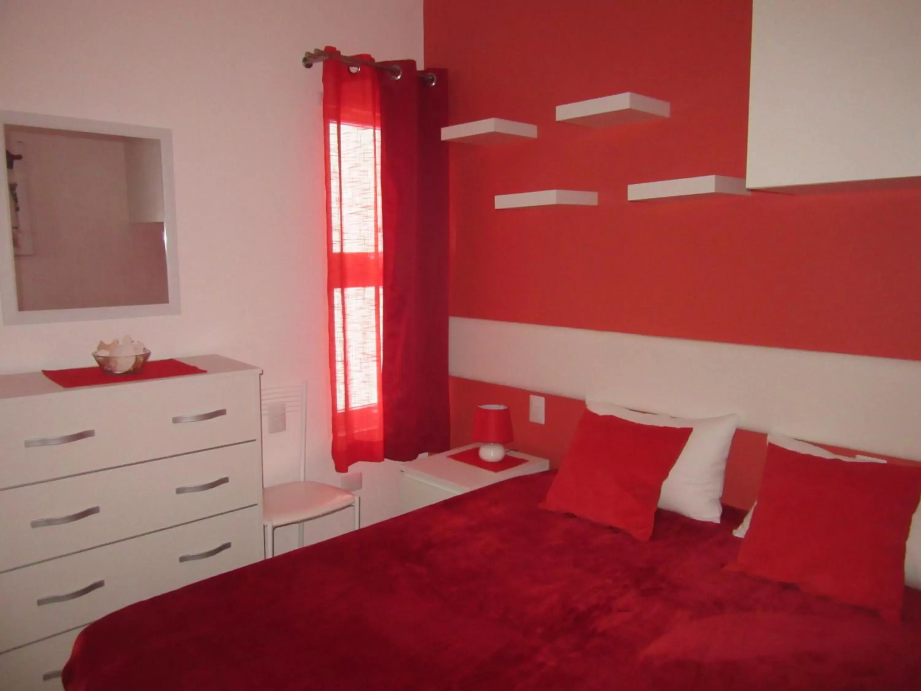 Master Executive Suite with pool access and courtyard view, no patio (ground floor) in Coral Village - "Caribbean Cocktails" Deluxe Suites & Pool Master Executive Suite with pool access and courtyard view, no patio (ground floor) in Coral Village - "Caribbean Cocktails" Deluxe Suites & Pool