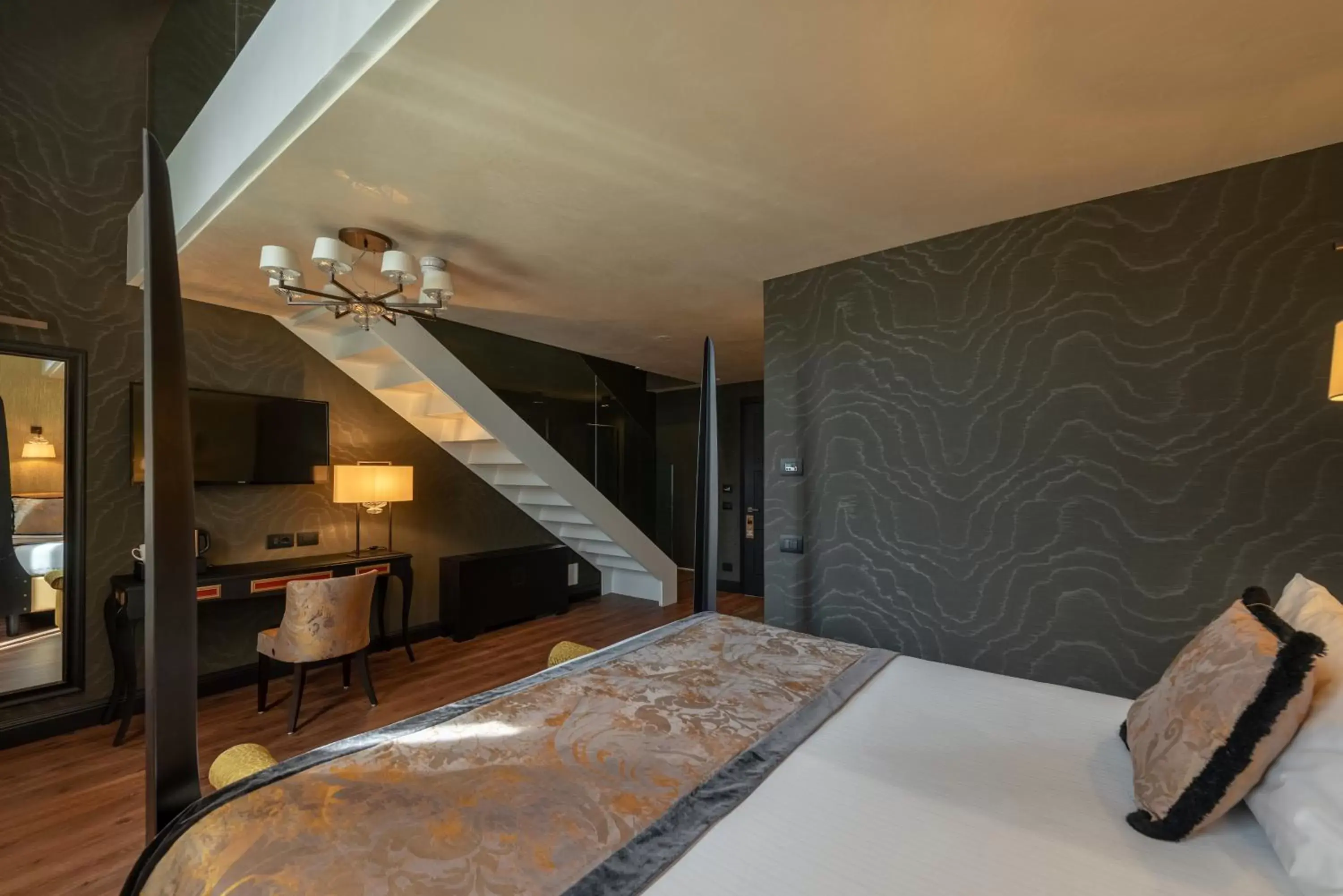 Family Suite Split Level in Palazzo Veneziano - Venice Collection Family Suite Split Level in Palazzo Veneziano - Venice Collection