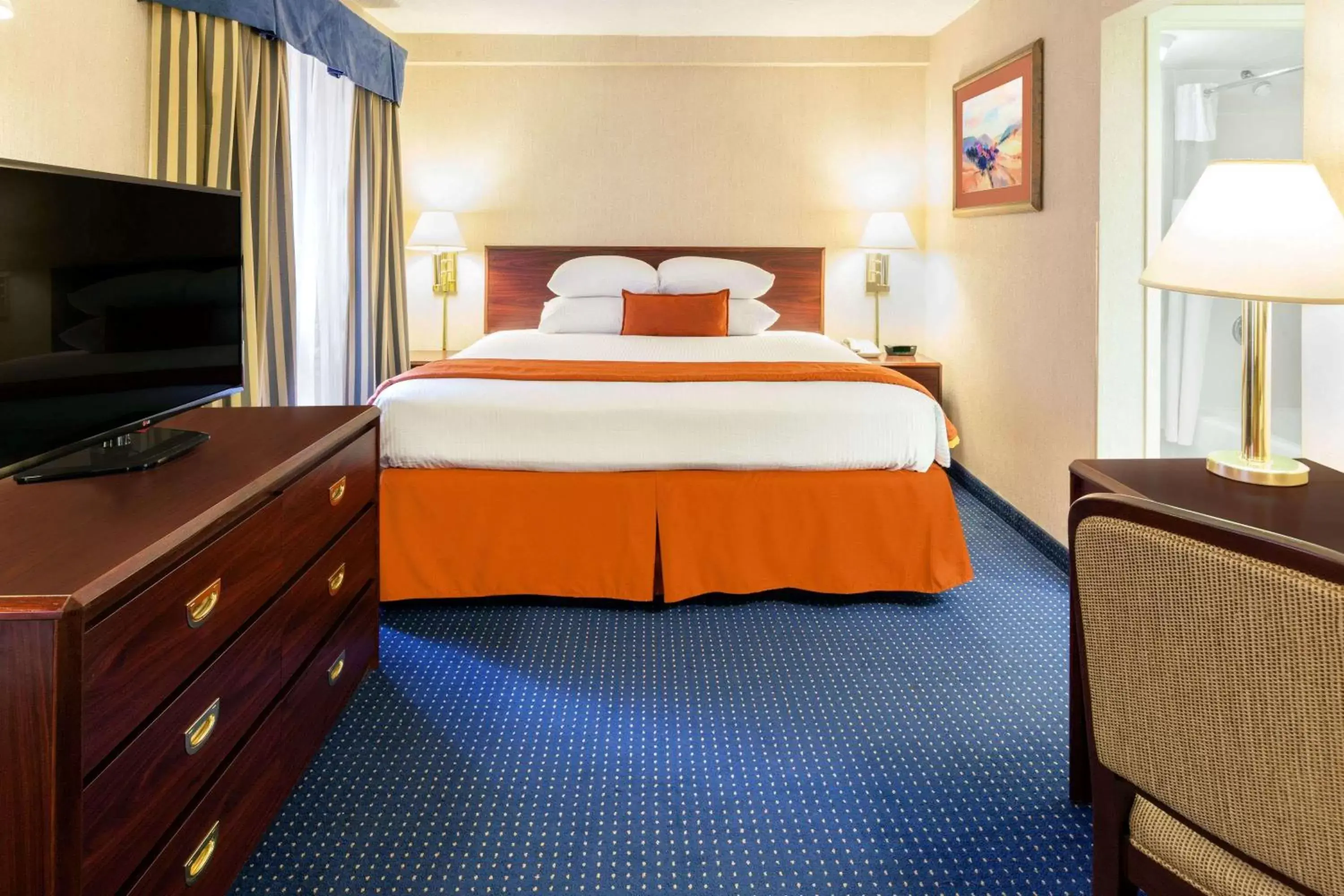 Junior King Suite - single occupancy - Non-smoking in Wyndham Garden Monterrey Norte Junior King Suite - single occupancy - Non-smoking in Wyndham Garden Monterrey Norte