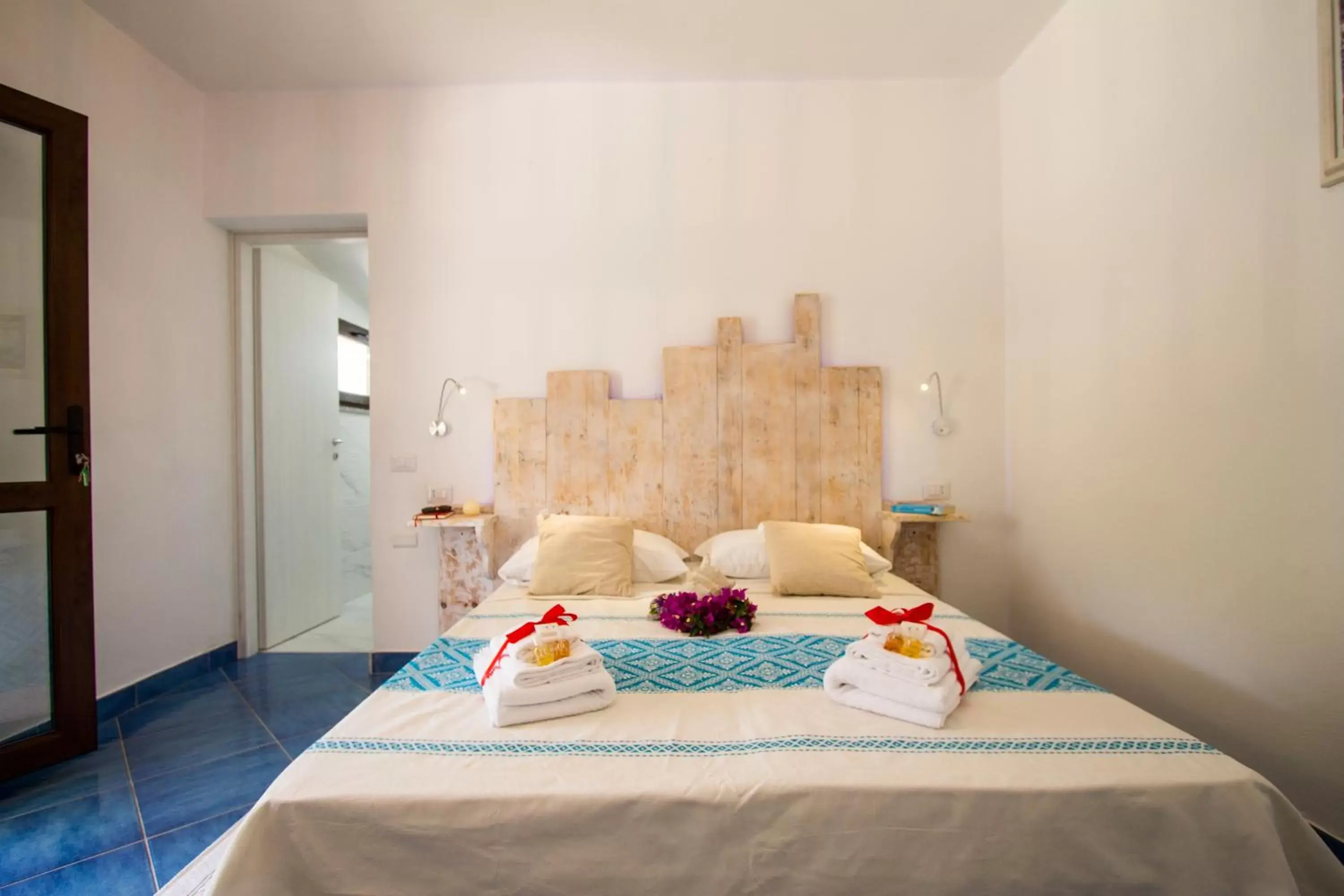 Double Room with Mountain View in Suites Voce del Mare Double Room with Mountain View in Suites Voce del Mare