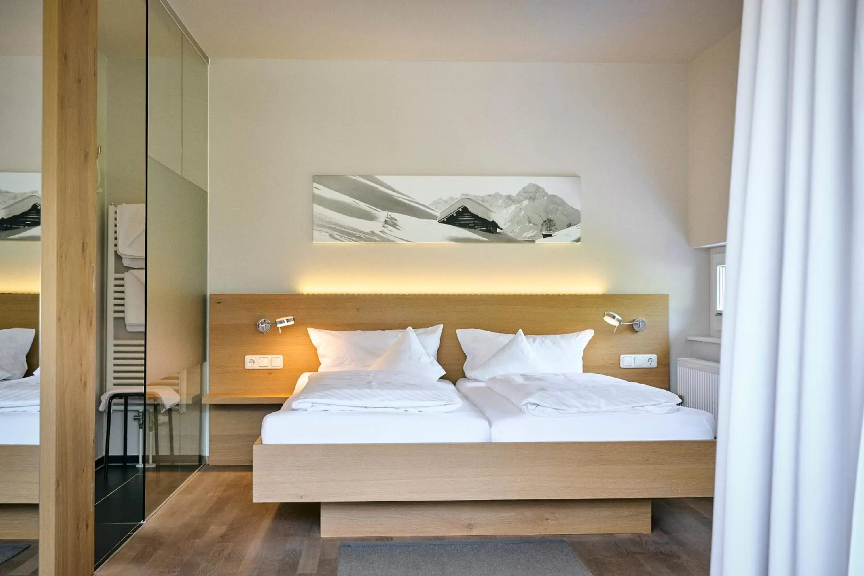 Standard Double Room with Balcony or Terrace - single occupancy in Genuss- & Aktivhotel Sonnenburg Standard Double Room with Balcony or Terrace - single occupancy in Genuss- & Aktivhotel Sonnenburg