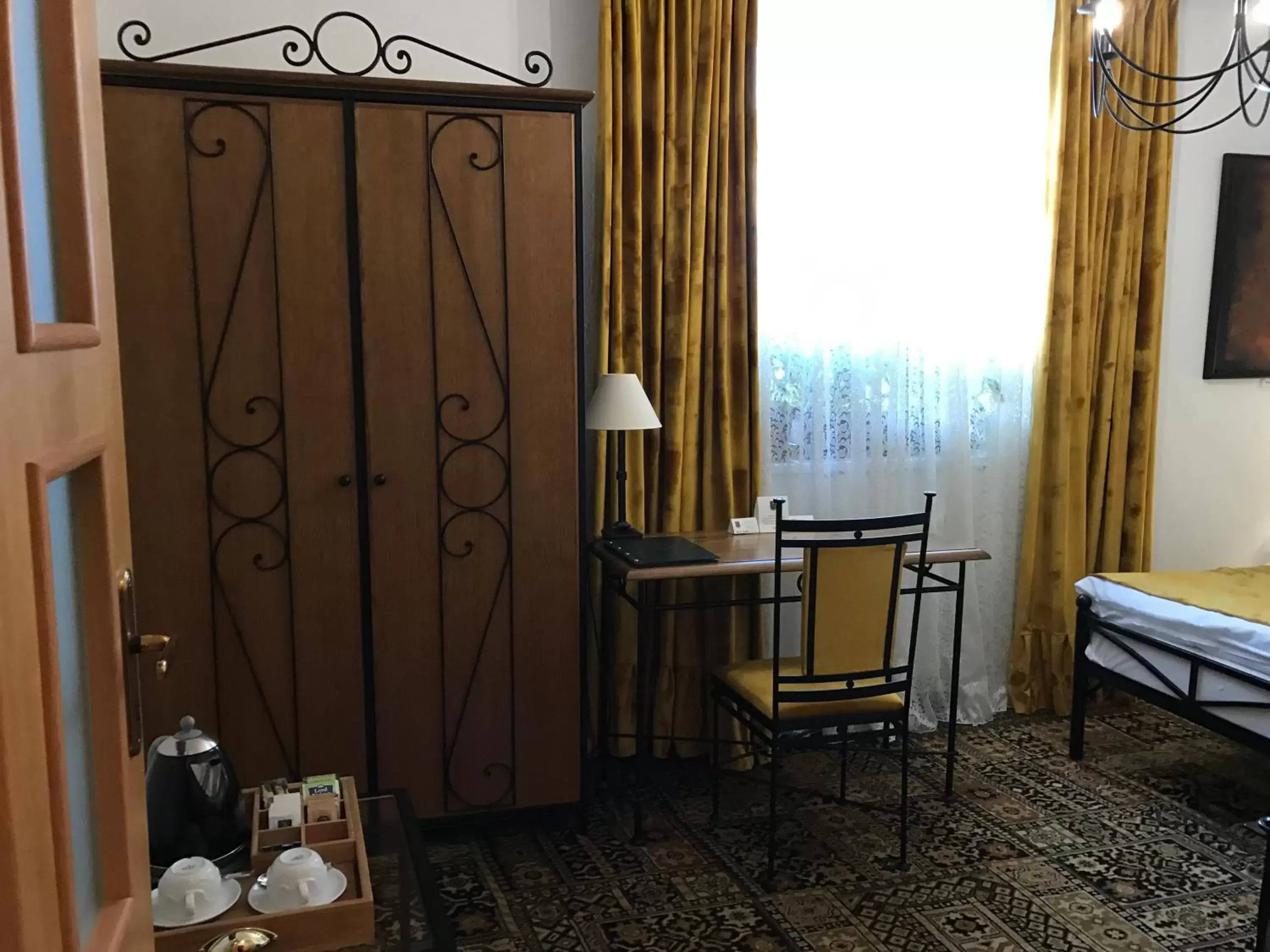 Deluxe Double or Twin Room with Garden View in Antik Hotel Sofia Deluxe Double or Twin Room with Garden View in Antik Hotel Sofia