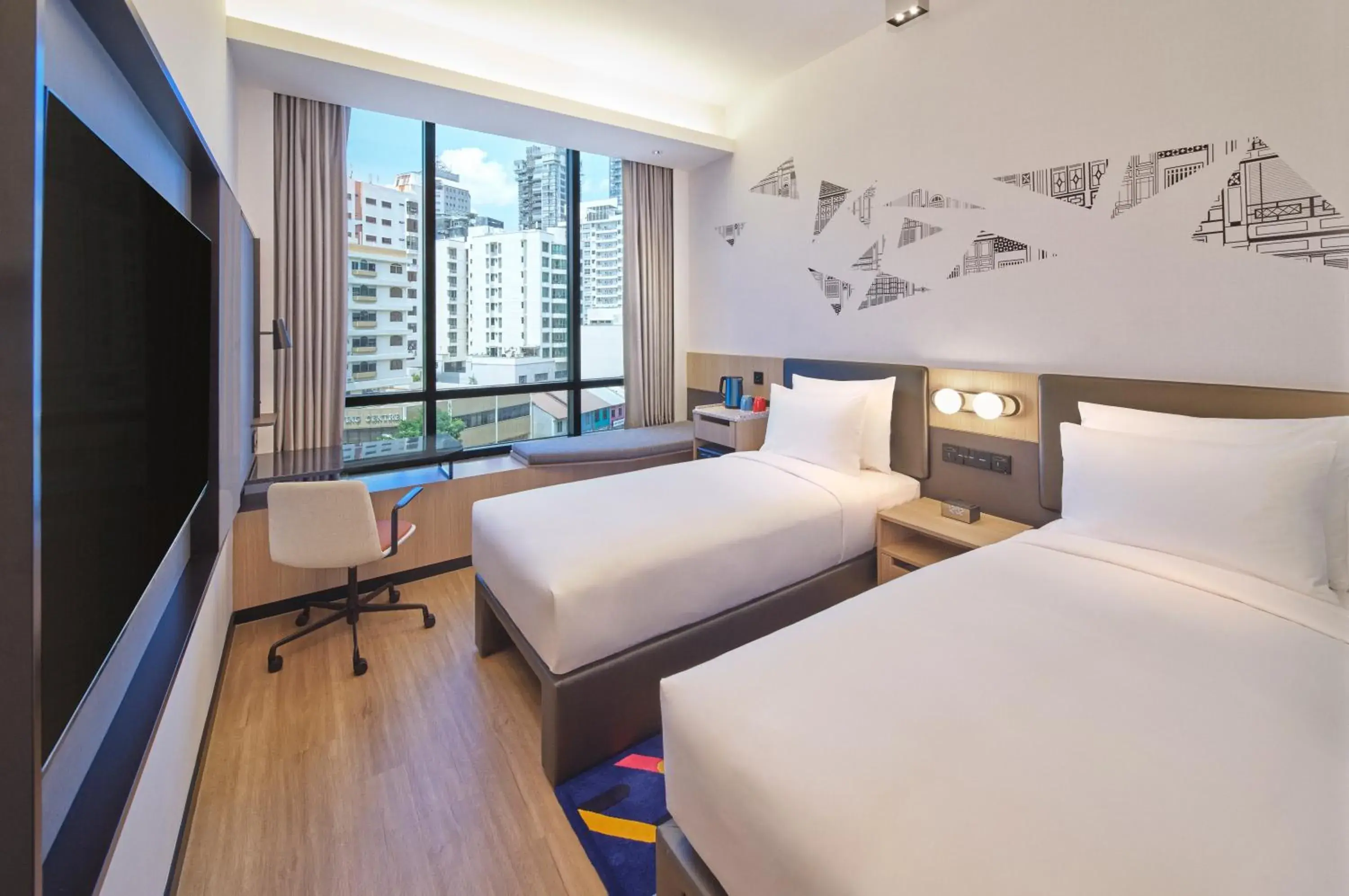 Breezy, Guest room, 2 Twin, East Wing in Aloft Singapore Novena Breezy, Guest room, 2 Twin, East Wing in Aloft Singapore Novena